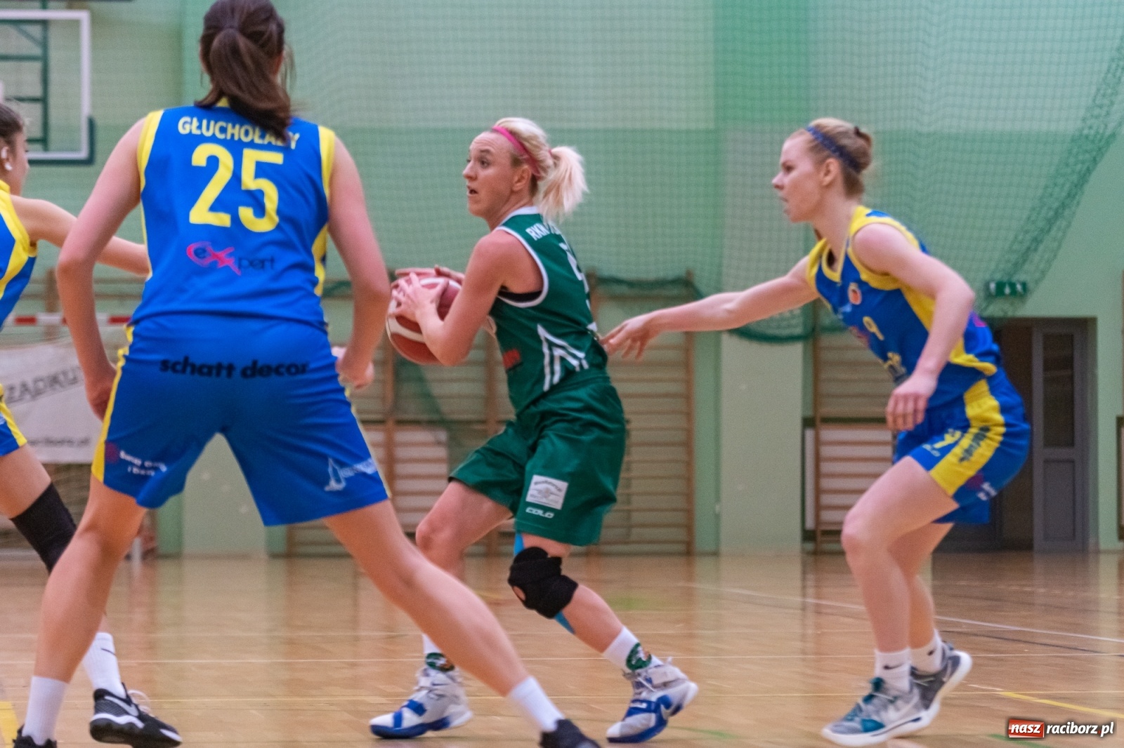 Zdjęcie w galerii na portalu naszraciborz.pl: RKK AZS Racibórz poległ u siebie [FOTO] wiadomości z regionu