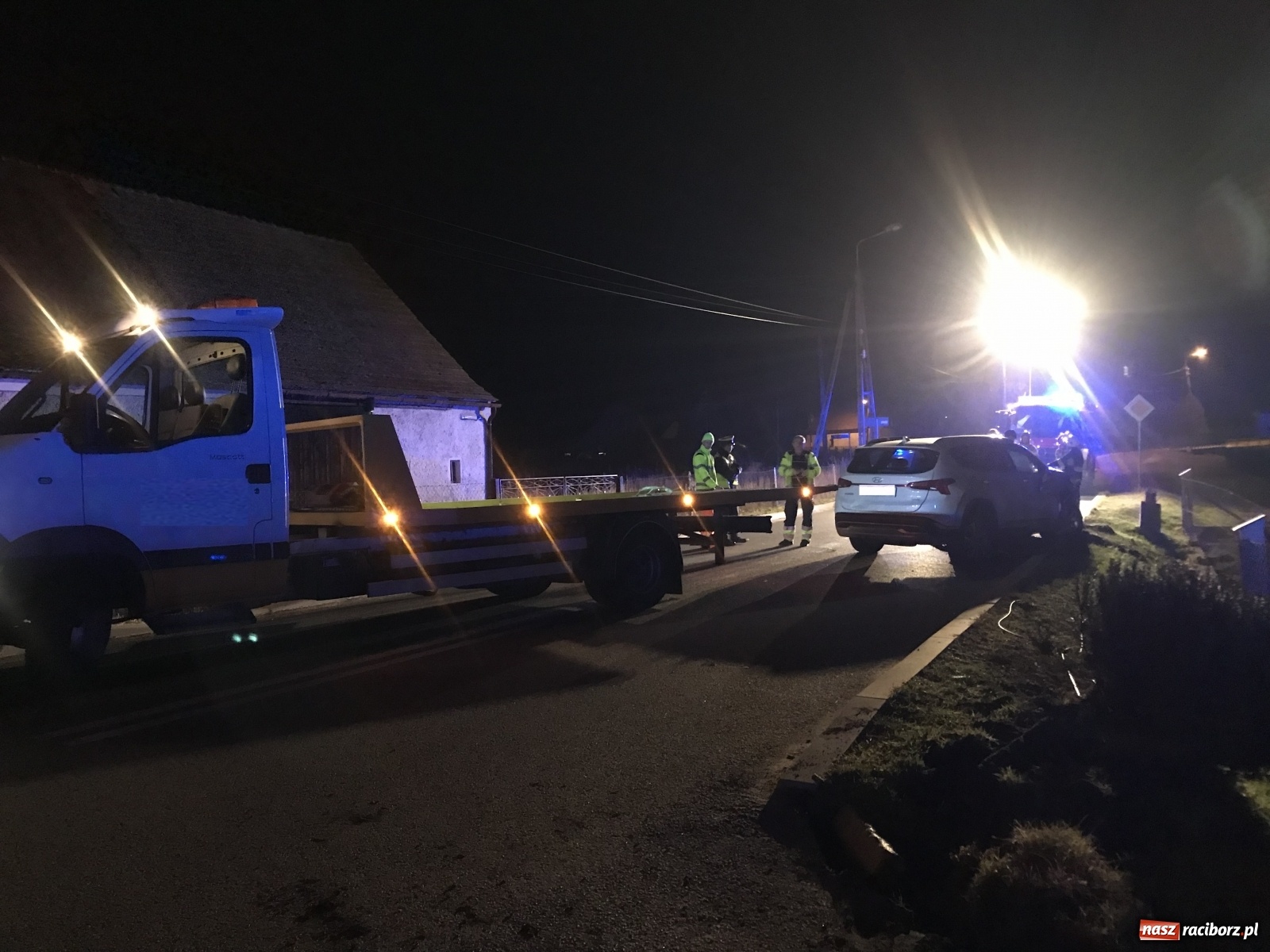 Zdjęcie w galerii na portalu naszraciborz.pl: Nietrzeźwy kierowca hyundaia staranował ogrodzenie w Nędzy [FOTO] wiadomości z regionu