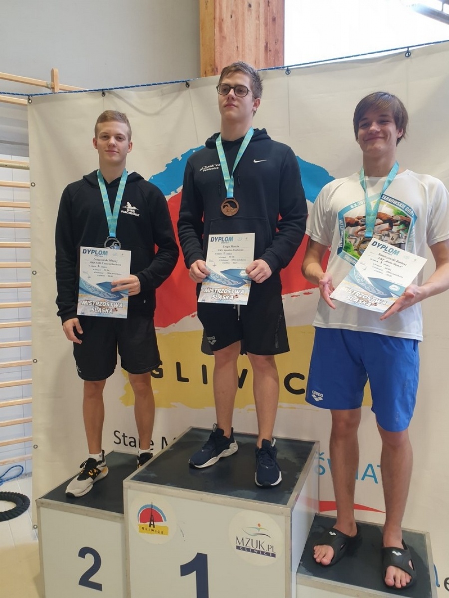 Zdjęcie w galerii na portalu naszraciborz.pl: Pływanie. Grad medali dla raciborzan na Mistrzostwach Śląska w pływaniu wiadomości z regionu