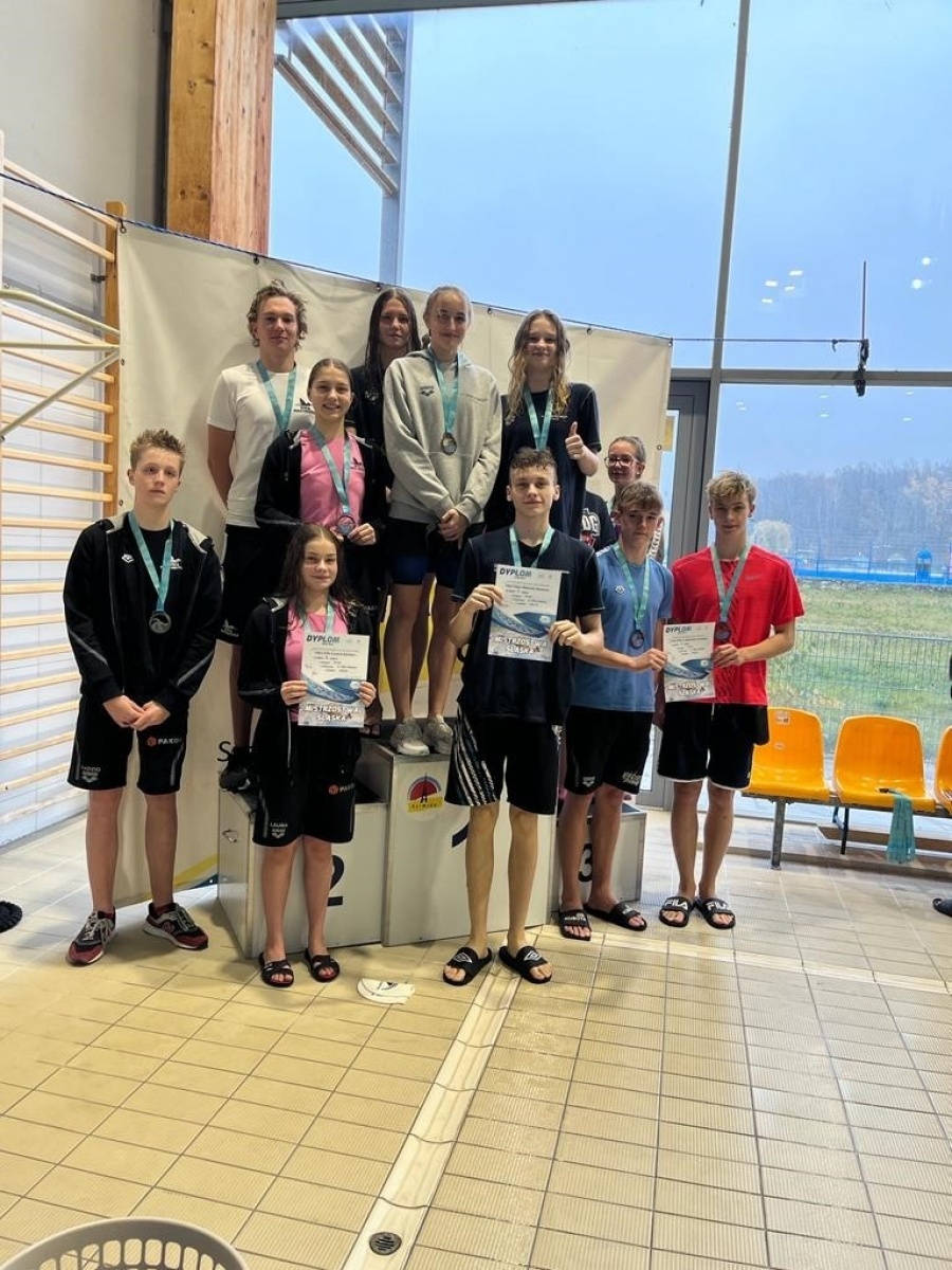 Zdjęcie w galerii na portalu naszraciborz.pl: Pływanie. Grad medali dla raciborzan na Mistrzostwach Śląska w pływaniu wiadomości z regionu