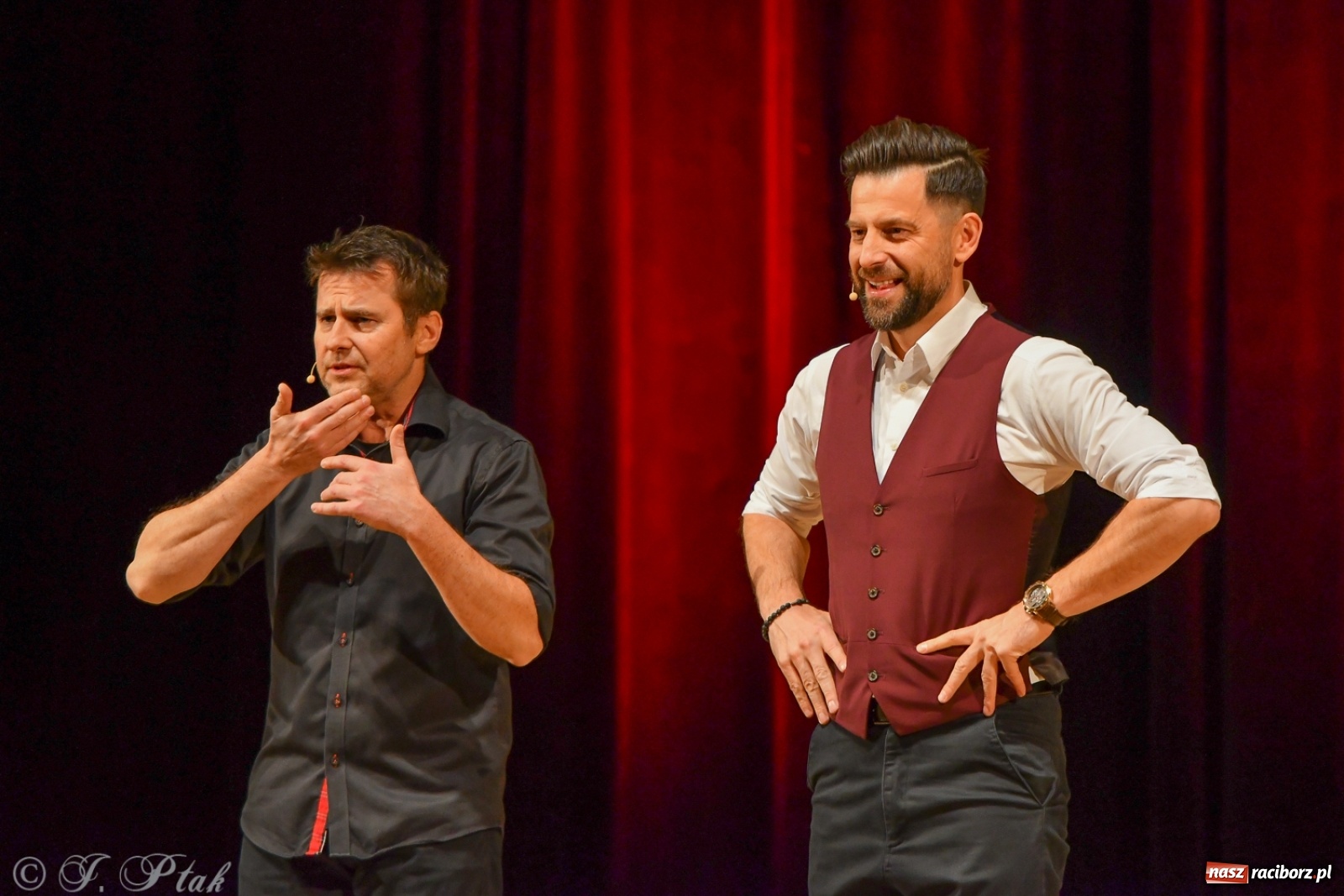 Zdjęcie w galerii na portalu naszraciborz.pl: Bez znieczulenia, czyli szczepionka na wirus gorszego nastroju. Paranienormalni w RCK wiadomości z regionu