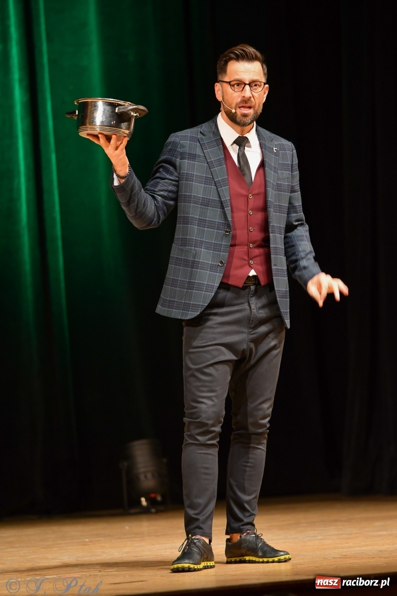 Zdjęcie w galerii na portalu naszraciborz.pl: Bez znieczulenia, czyli szczepionka na wirus gorszego nastroju. Paranienormalni w RCK wiadomości z regionu