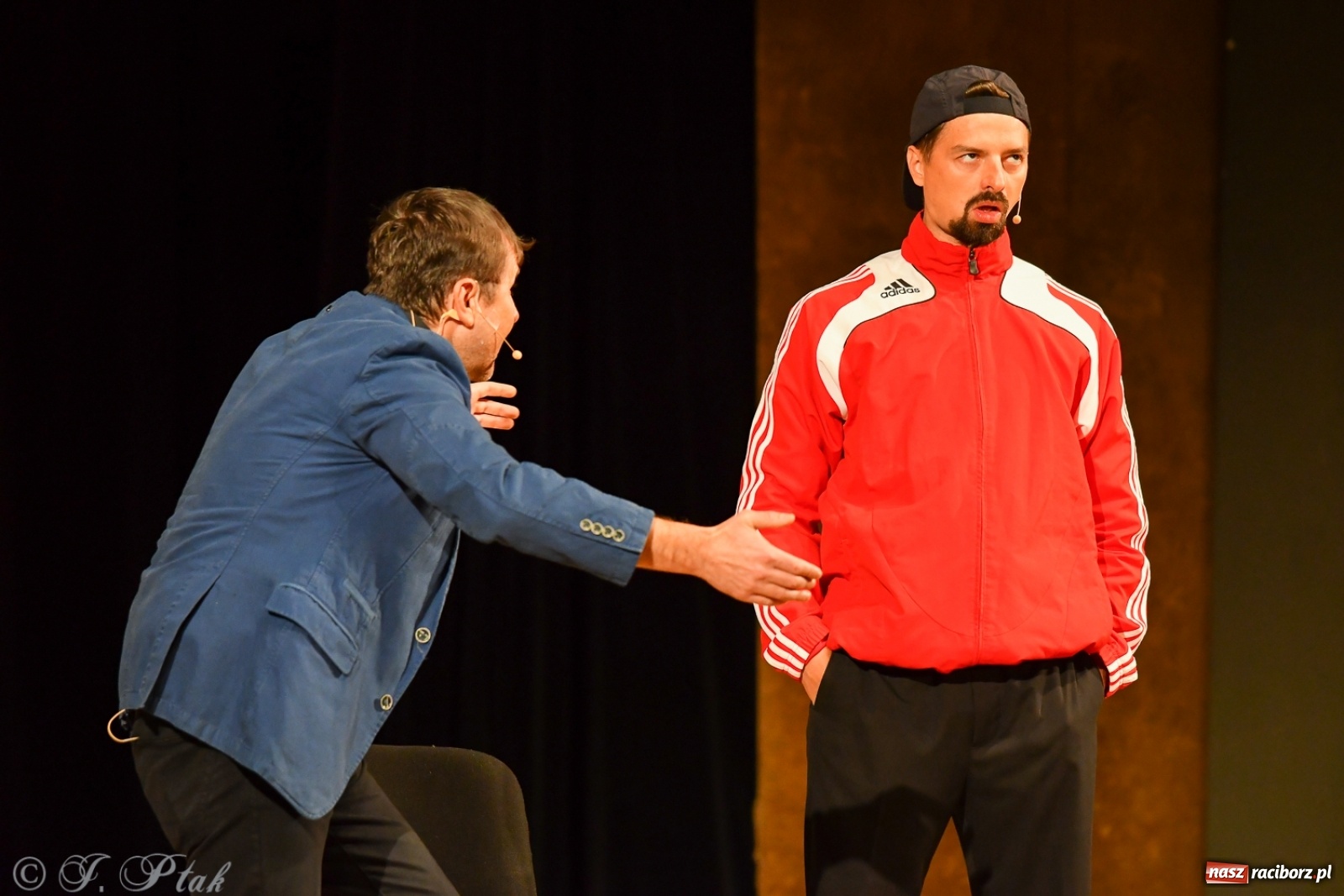 Zdjęcie w galerii na portalu naszraciborz.pl: Bez znieczulenia, czyli szczepionka na wirus gorszego nastroju. Paranienormalni w RCK wiadomości z regionu