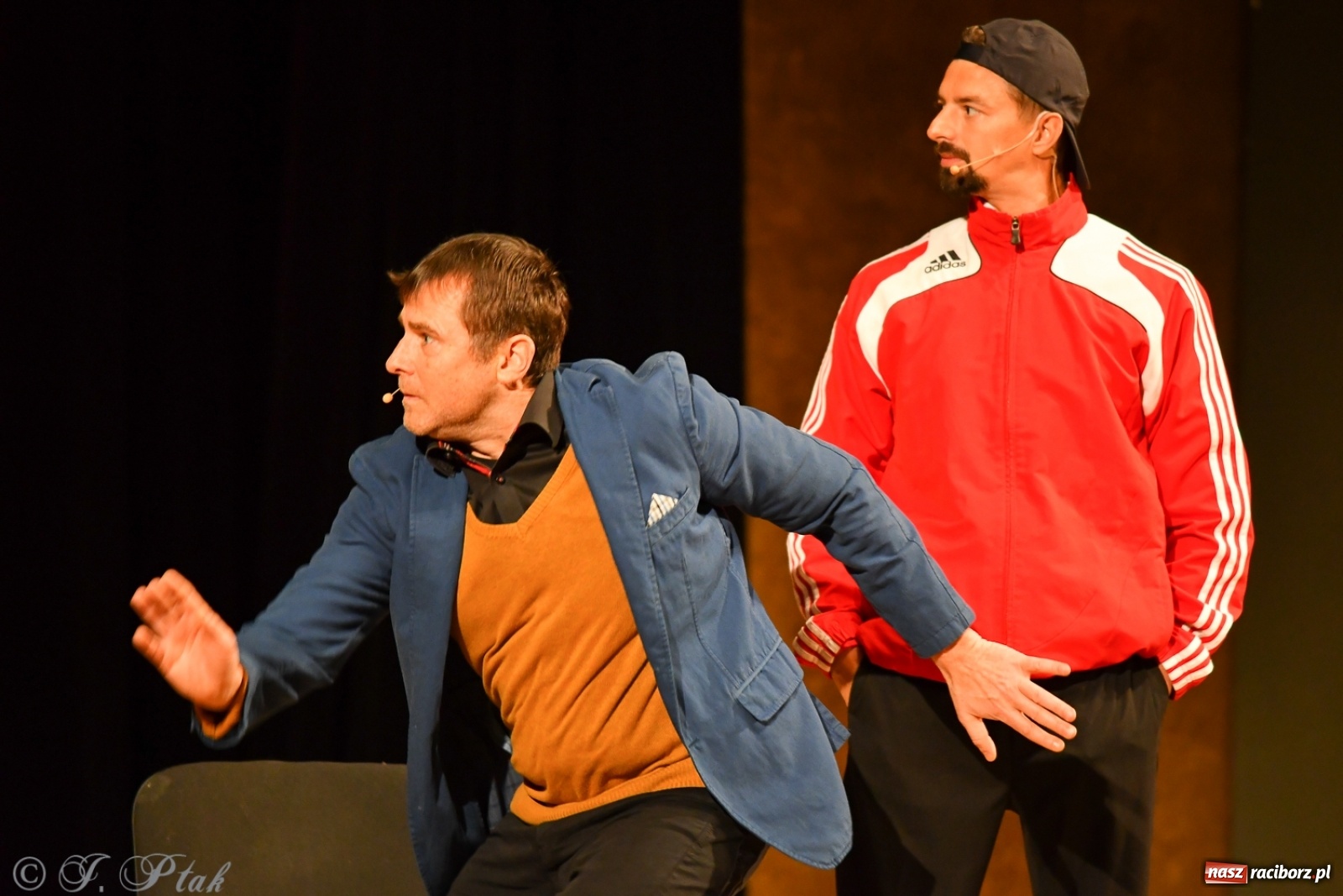 Zdjęcie w galerii na portalu naszraciborz.pl: Bez znieczulenia, czyli szczepionka na wirus gorszego nastroju. Paranienormalni w RCK wiadomości z regionu