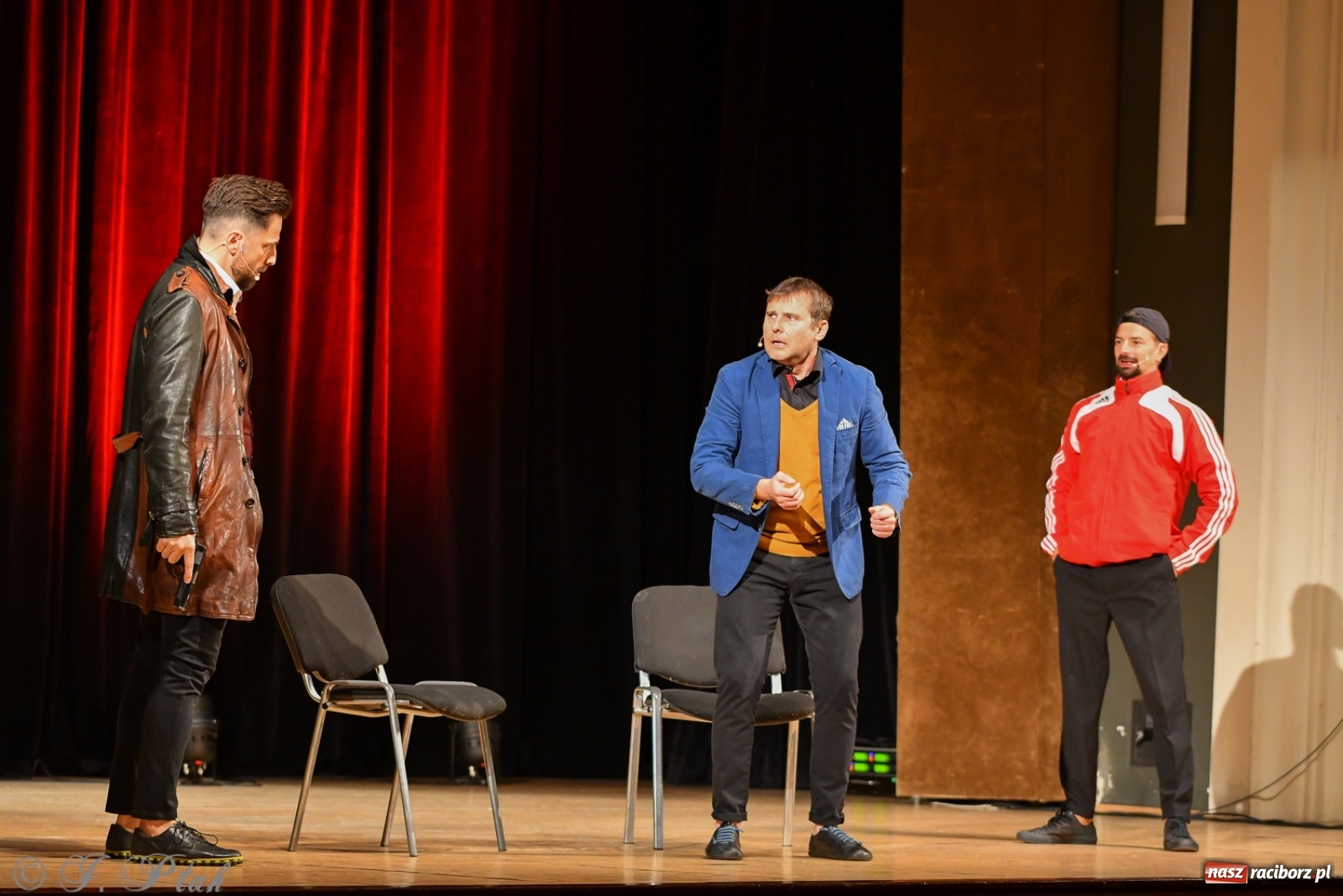 Zdjęcie w galerii na portalu naszraciborz.pl: Bez znieczulenia, czyli szczepionka na wirus gorszego nastroju. Paranienormalni w RCK wiadomości z regionu