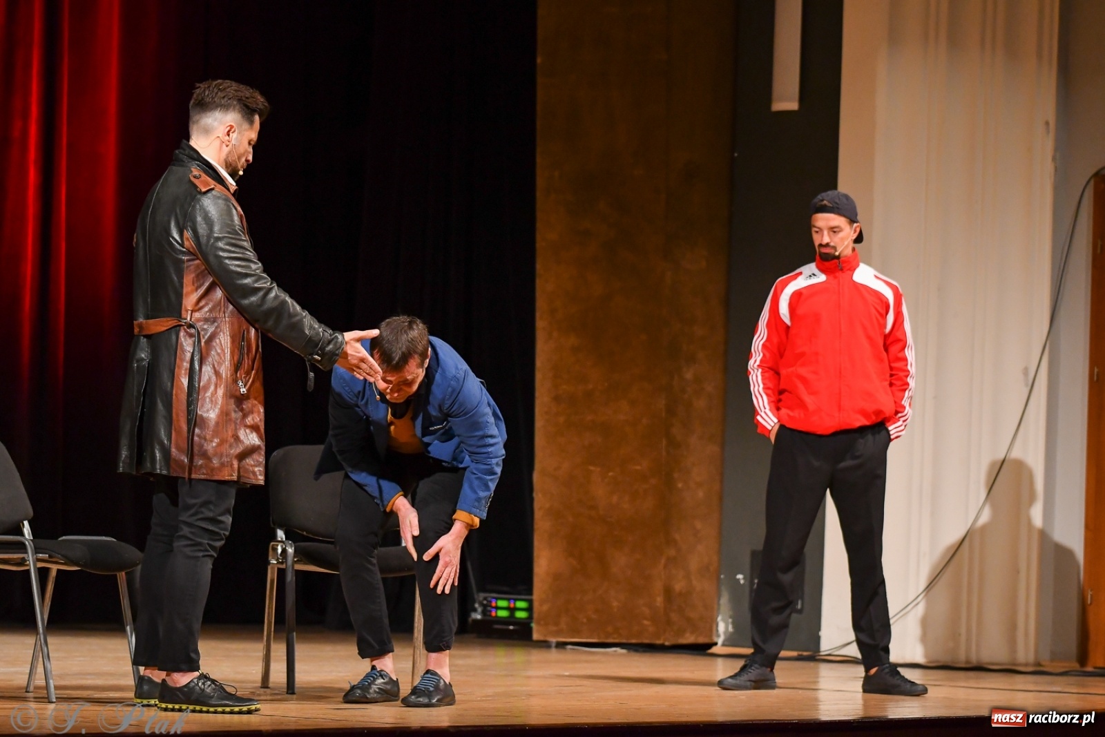 Zdjęcie w galerii na portalu naszraciborz.pl: Bez znieczulenia, czyli szczepionka na wirus gorszego nastroju. Paranienormalni w RCK wiadomości z regionu