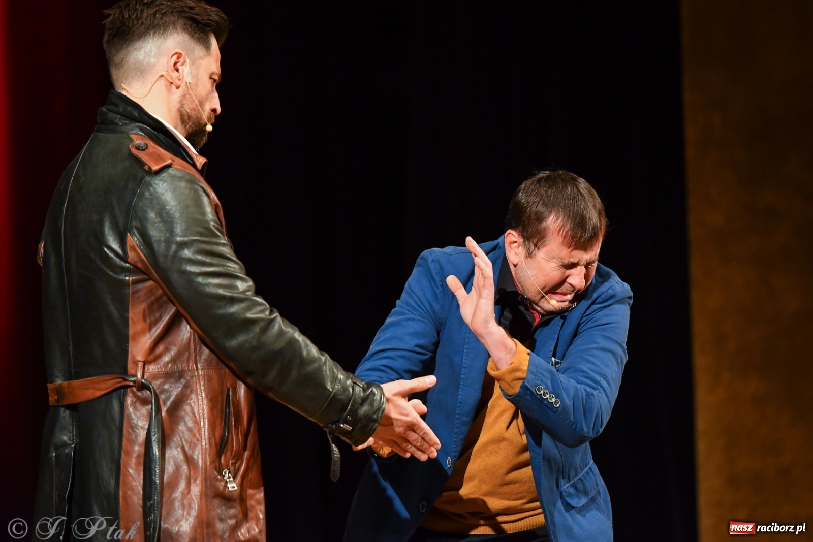 Zdjęcie w galerii na portalu naszraciborz.pl: Bez znieczulenia, czyli szczepionka na wirus gorszego nastroju. Paranienormalni w RCK wiadomości z regionu