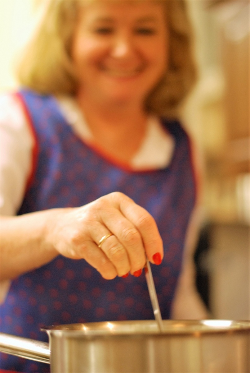 Zdjęcie w galerii na portalu naszraciborz.pl: Feeria smaków i zapachów w Nędzy. Warsztaty kulinarne z Danielem Jakubcem wiadomości z regionu