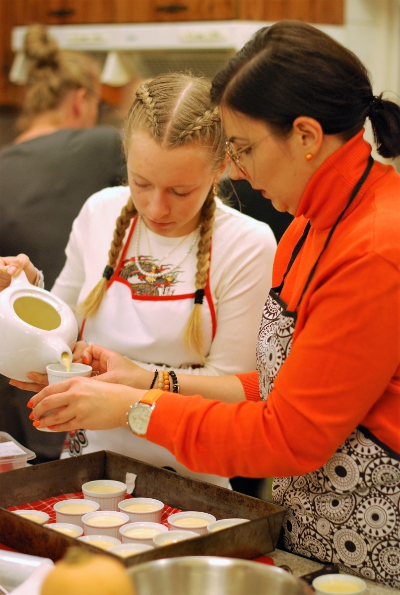 Zdjęcie w galerii na portalu naszraciborz.pl: Feeria smaków i zapachów w Nędzy. Warsztaty kulinarne z Danielem Jakubcem wiadomości z regionu