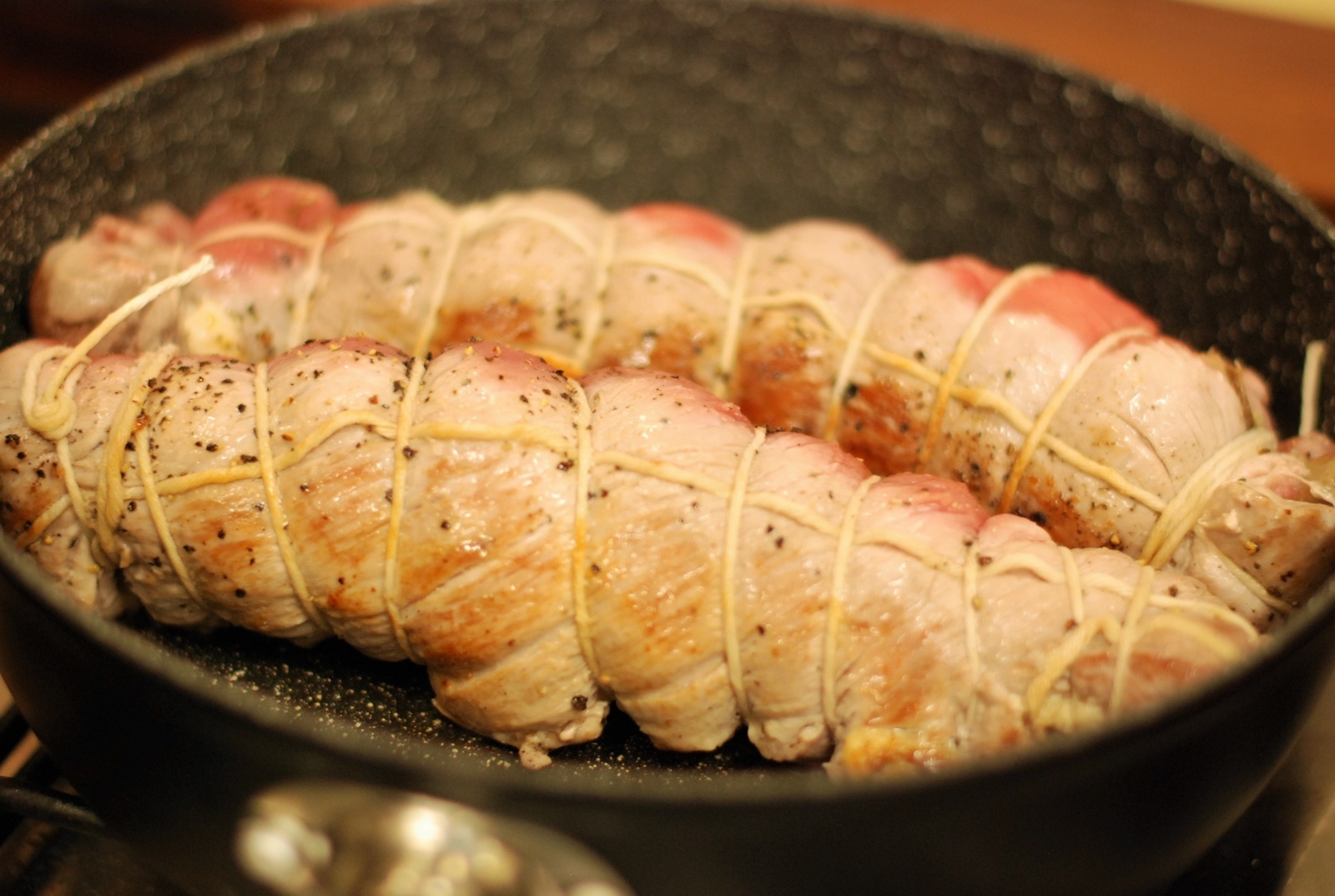 Zdjęcie w galerii na portalu naszraciborz.pl: Feeria smaków i zapachów w Nędzy. Warsztaty kulinarne z Danielem Jakubcem wiadomości z regionu