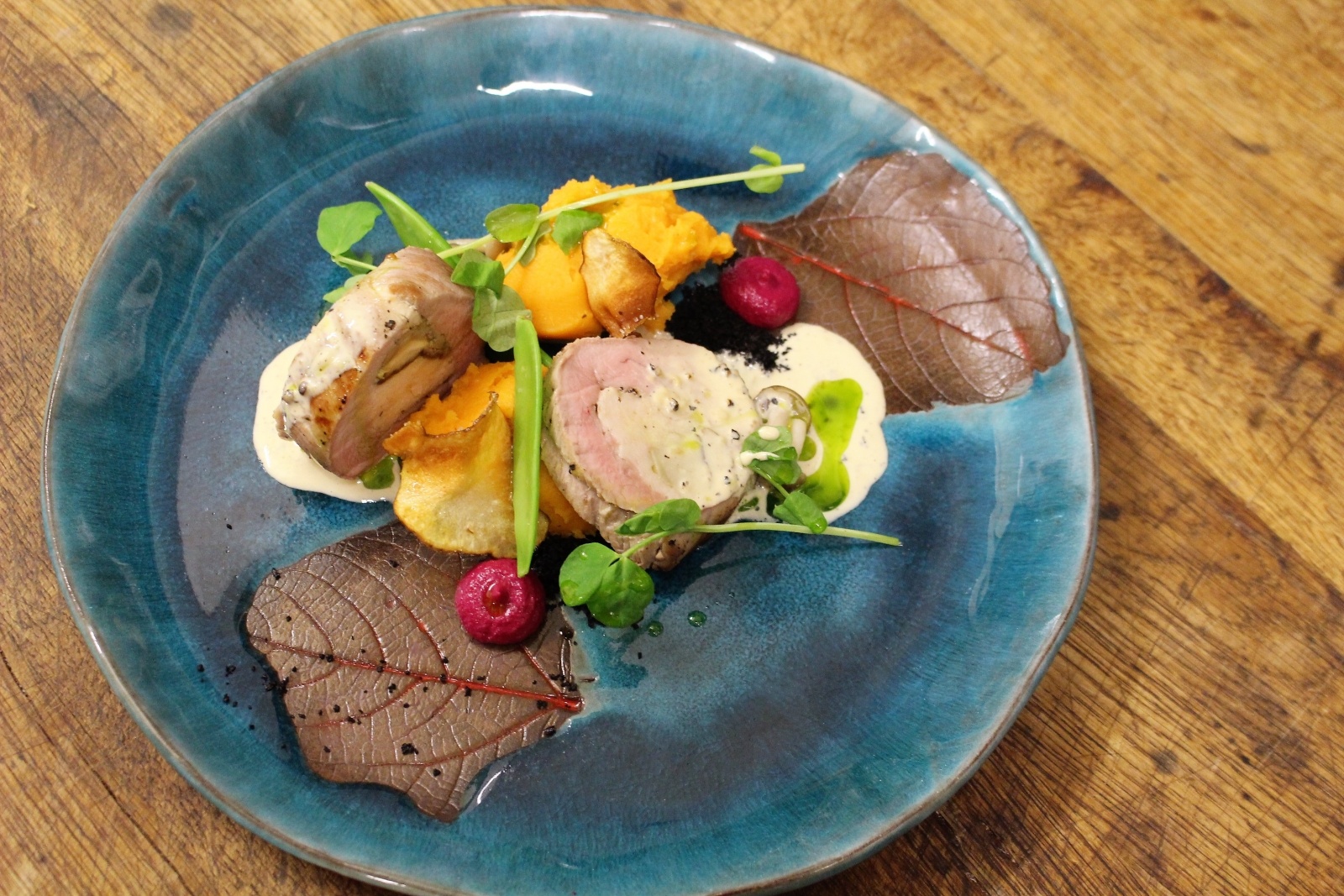 Zdjęcie w galerii na portalu naszraciborz.pl: Feeria smaków i zapachów w Nędzy. Warsztaty kulinarne z Danielem Jakubcem wiadomości z regionu