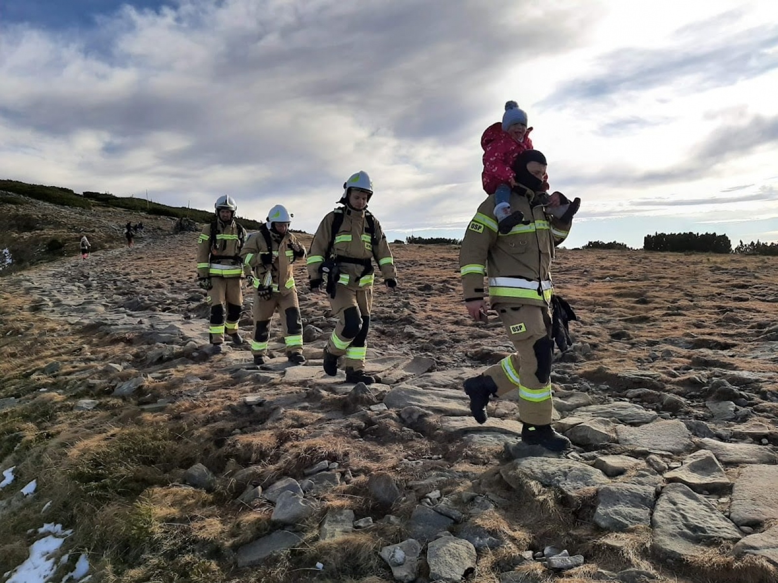 Zdjęcie w galerii na portalu naszraciborz.pl: Strażacy ochotnicy zdobyli Królową Beskidów [FOTO] wiadomości z regionu