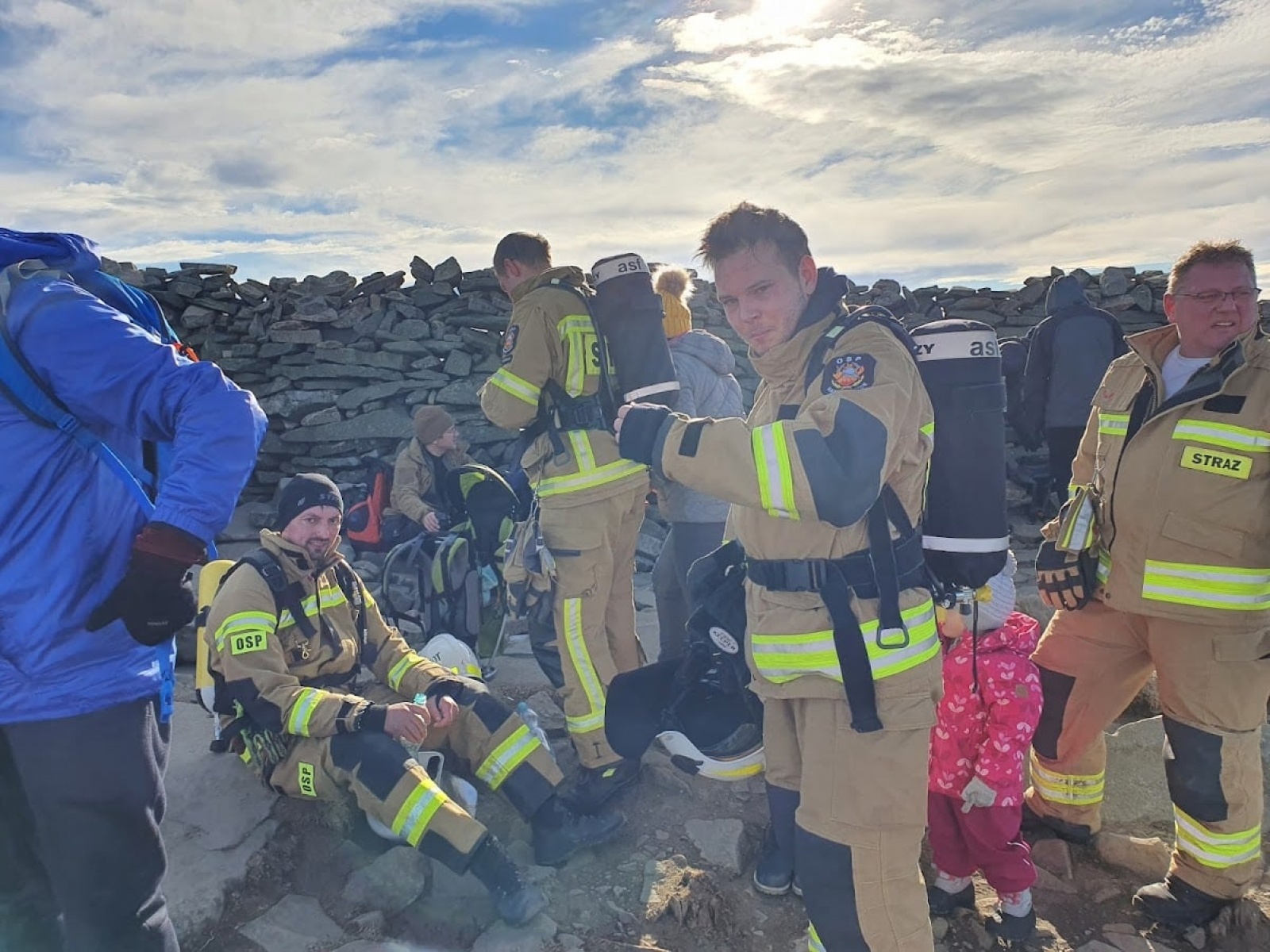 Zdjęcie w galerii na portalu naszraciborz.pl: Strażacy ochotnicy zdobyli Królową Beskidów [FOTO] wiadomości z regionu