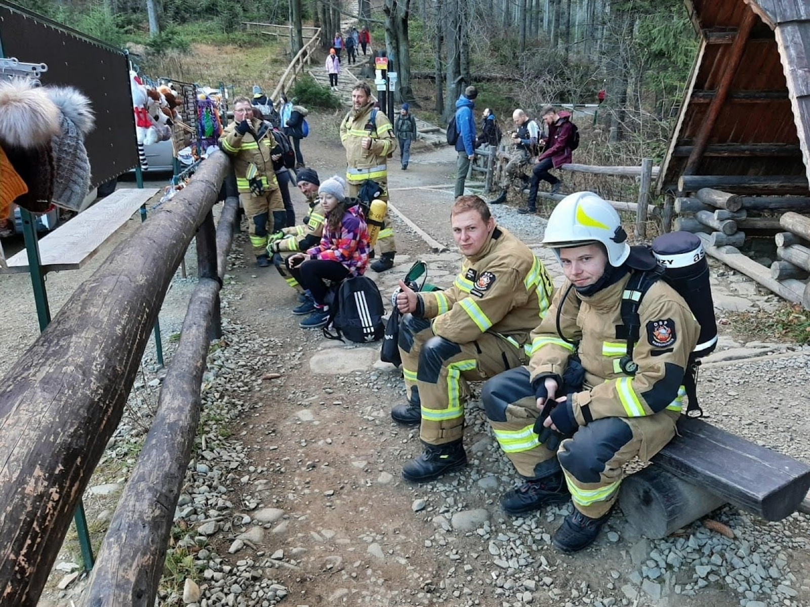Zdjęcie w galerii na portalu naszraciborz.pl: Strażacy ochotnicy zdobyli Królową Beskidów [FOTO] wiadomości z regionu