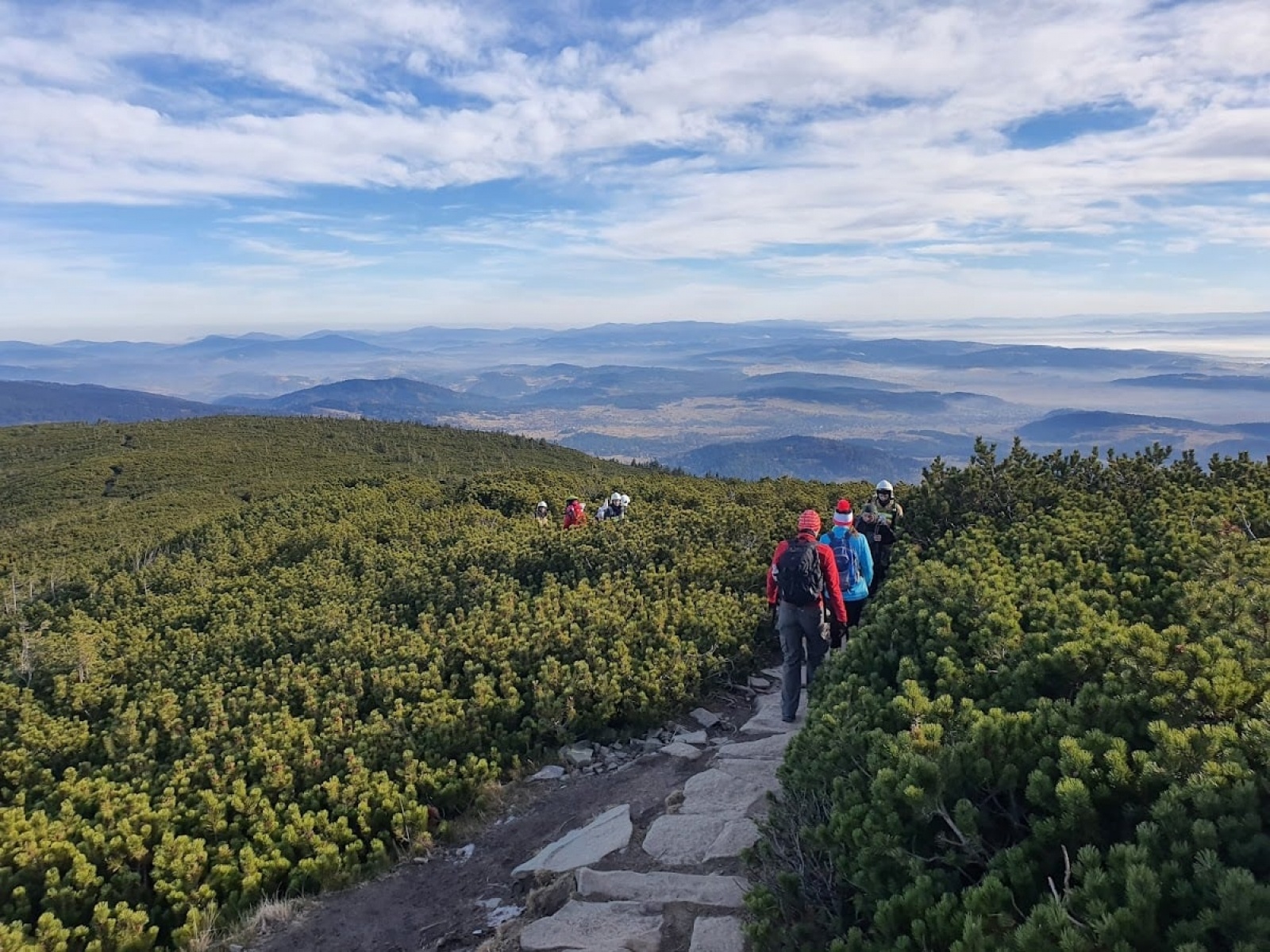 Zdjęcie w galerii na portalu naszraciborz.pl: Strażacy ochotnicy zdobyli Królową Beskidów [FOTO] wiadomości z regionu