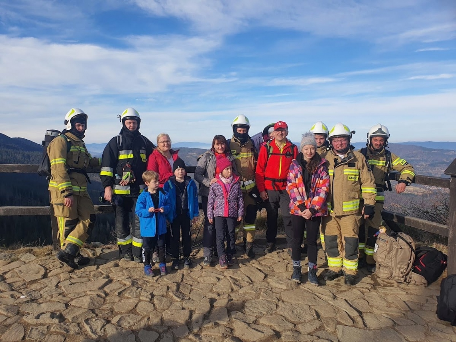 Zdjęcie w galerii na portalu naszraciborz.pl: Strażacy ochotnicy zdobyli Królową Beskidów [FOTO] wiadomości z regionu
