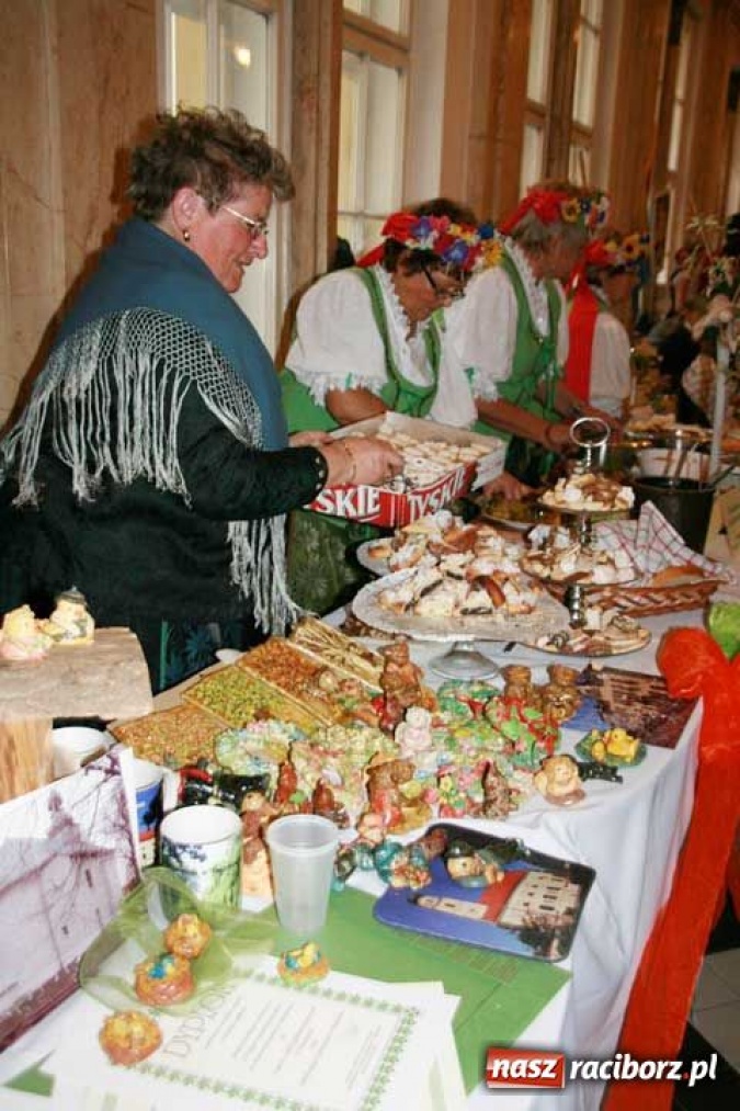 Zdjęcie w galerii na portalu naszraciborz.pl: Puchar dojechał już do Tworkowa wiadomości z regionu