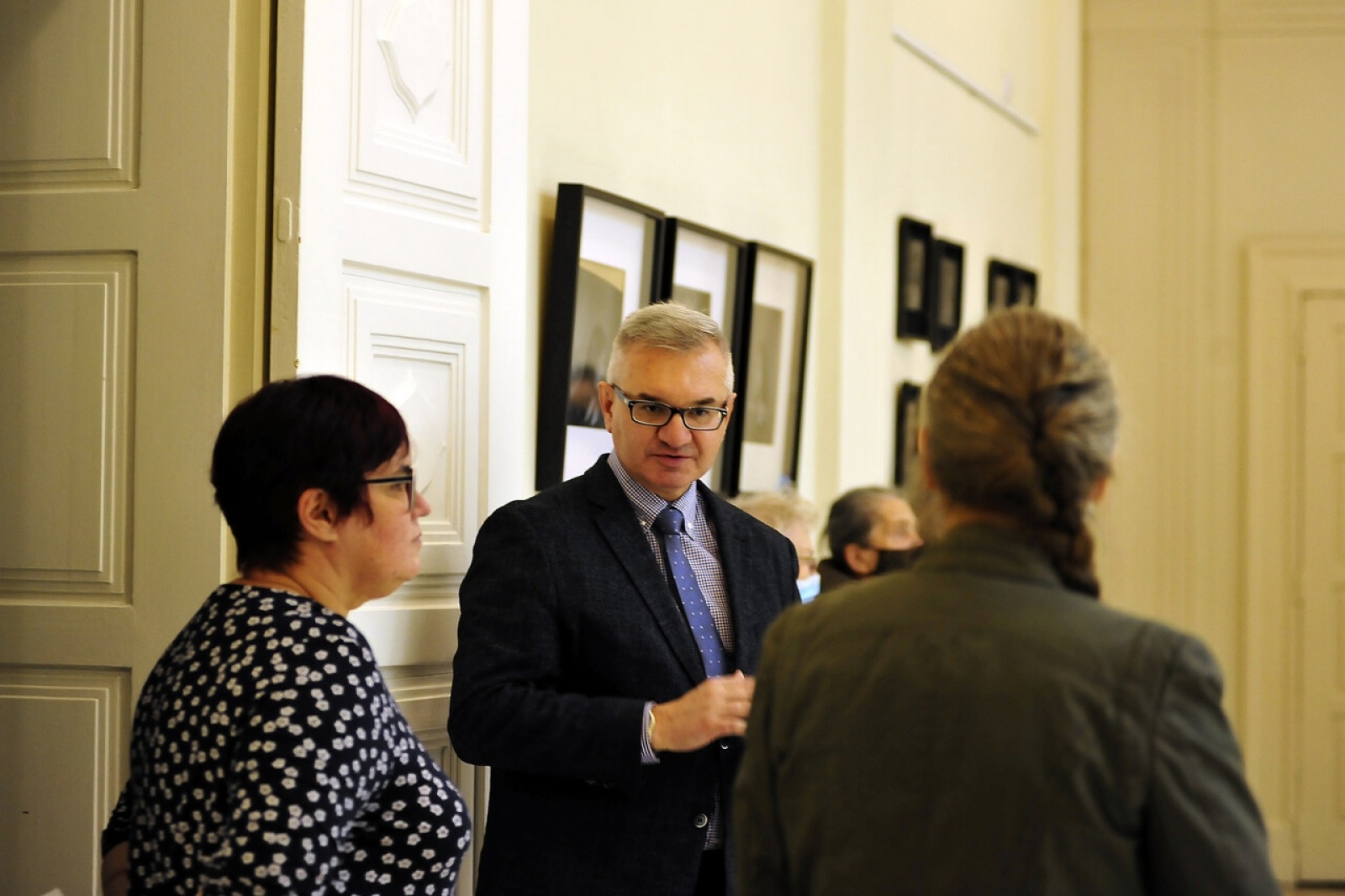 Zdjęcie w galerii na portalu naszraciborz.pl: Spojrzenia-Vzhled. Jubileuszowa wystawa FOTONu w Opawie wiadomości z regionu
