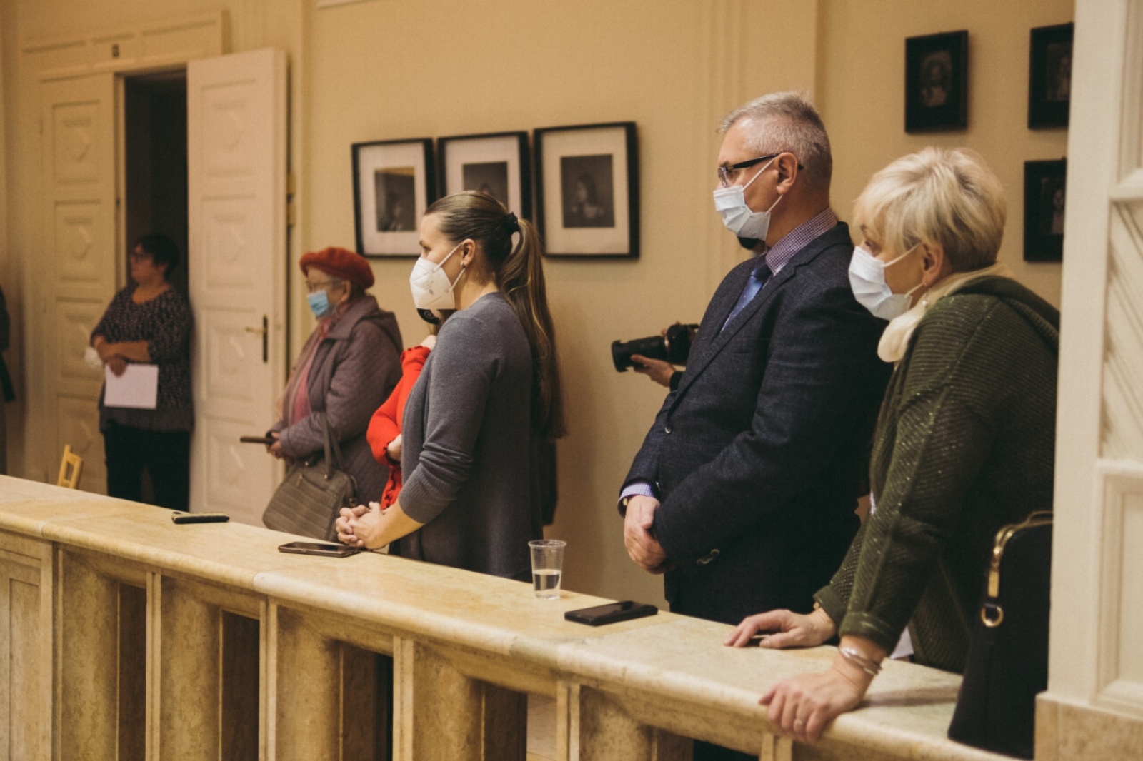 Zdjęcie w galerii na portalu naszraciborz.pl: Spojrzenia-Vzhled. Jubileuszowa wystawa FOTONu w Opawie wiadomości z regionu