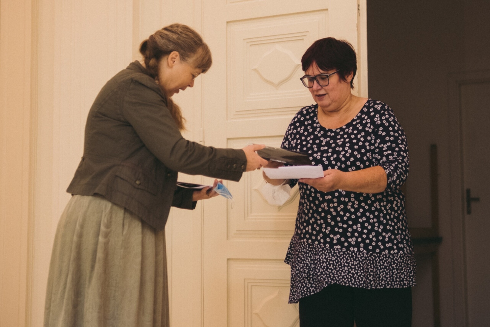 Zdjęcie w galerii na portalu naszraciborz.pl: Spojrzenia-Vzhled. Jubileuszowa wystawa FOTONu w Opawie wiadomości z regionu