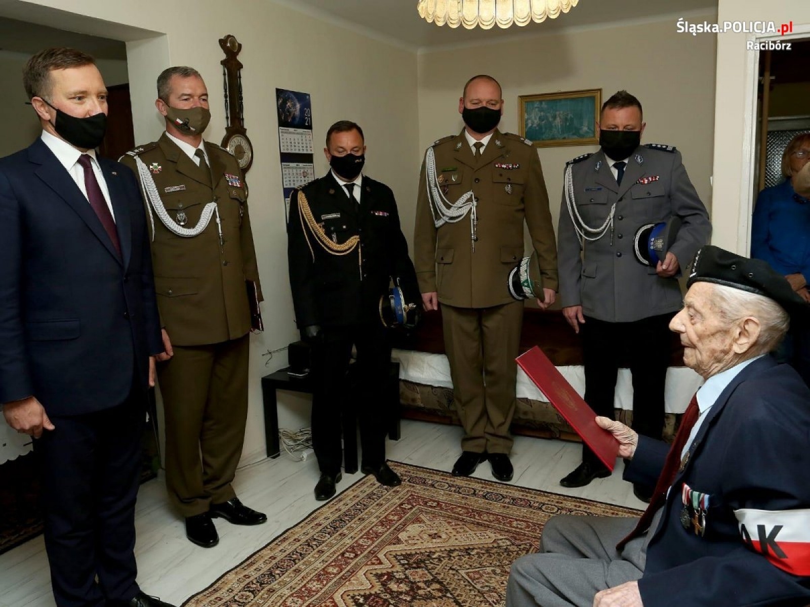 Zdjęcie w galerii na portalu naszraciborz.pl: Uroczystość nadania wyższego stopnia oficerskiego raciborskiemu weteranowi Armii Krajowej wiadomości z regionu