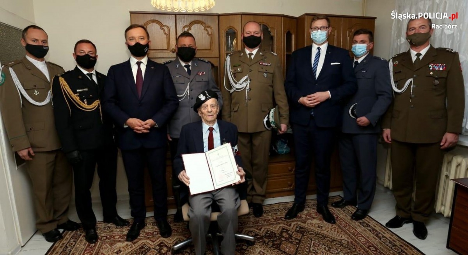 Zdjęcie w galerii na portalu naszraciborz.pl: Uroczystość nadania wyższego stopnia oficerskiego raciborskiemu weteranowi Armii Krajowej wiadomości z regionu