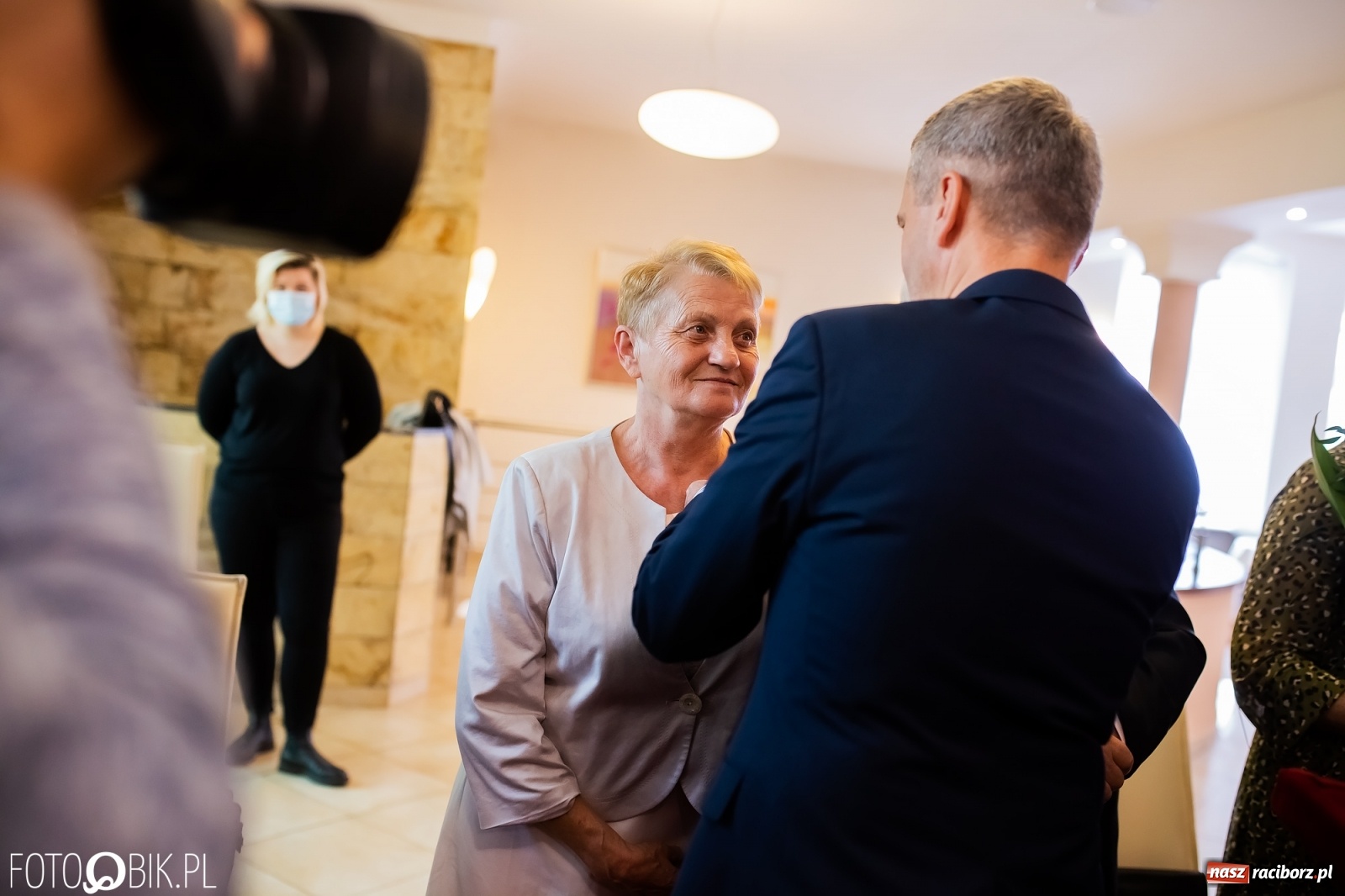 Zdjęcie w galerii na portalu naszraciborz.pl: Zgoda i ustępliwość receptą na długie małżeństwo. Złote gody w raciborskim USC [FOTO i WIDEO] wiadomości z regionu