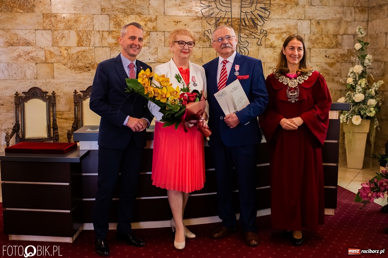Zdjęcie w galerii na portalu naszraciborz.pl: Zgoda i ustępliwość receptą na długie małżeństwo. Złote gody w raciborskim USC [FOTO i WIDEO] wiadomości z regionu