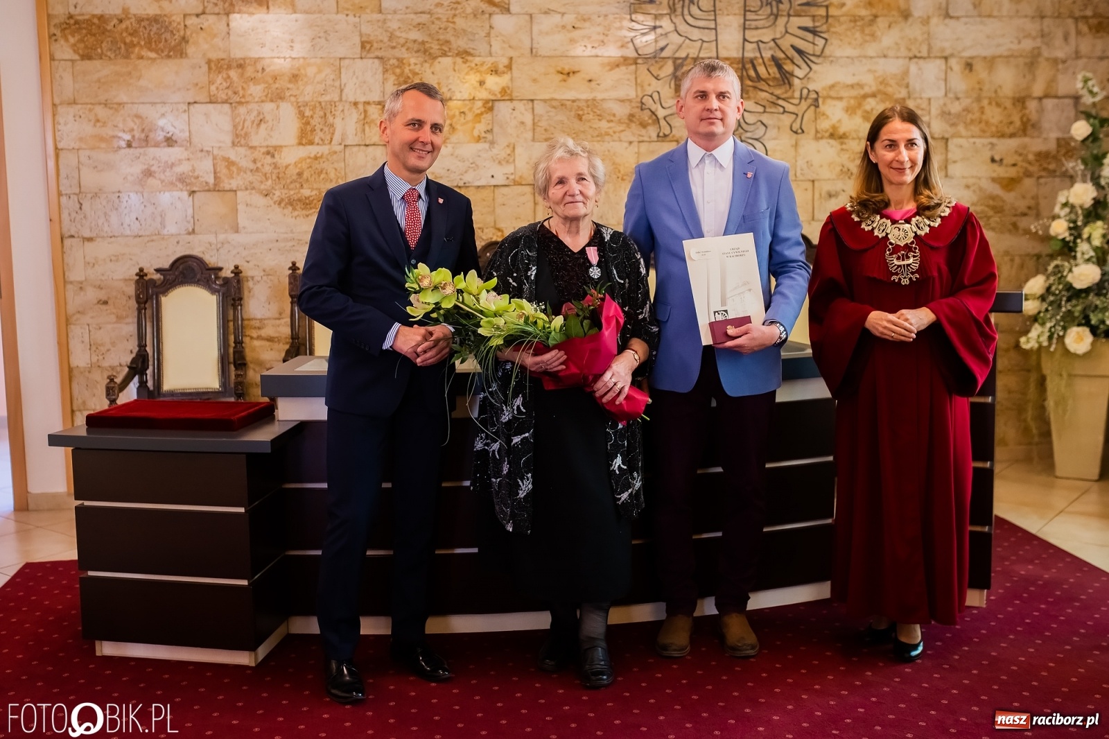 Zdjęcie w galerii na portalu naszraciborz.pl: Zgoda i ustępliwość receptą na długie małżeństwo. Złote gody w raciborskim USC [FOTO i WIDEO] wiadomości z regionu