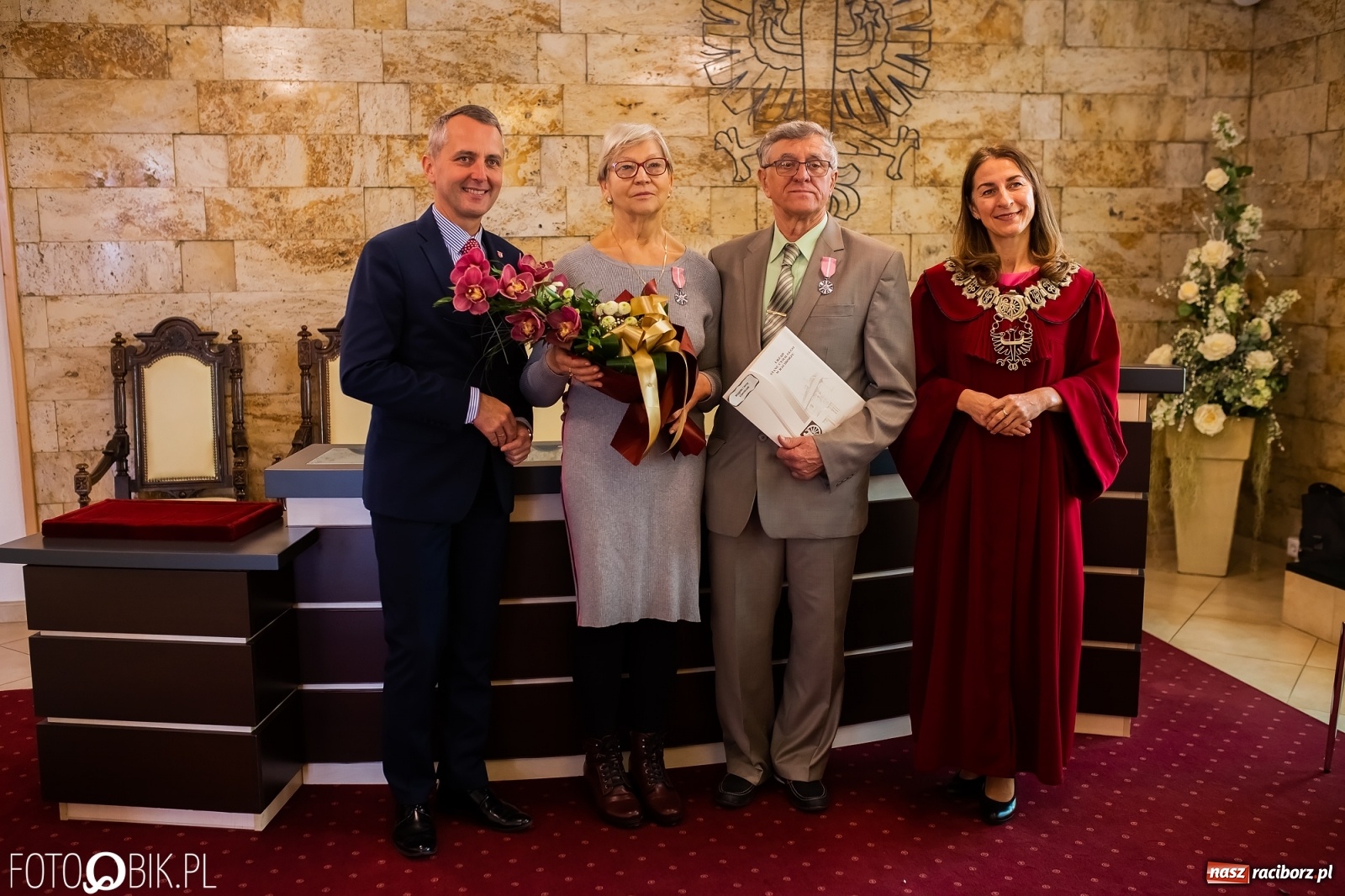 Zdjęcie w galerii na portalu naszraciborz.pl: Zgoda i ustępliwość receptą na długie małżeństwo. Złote gody w raciborskim USC [FOTO i WIDEO] wiadomości z regionu