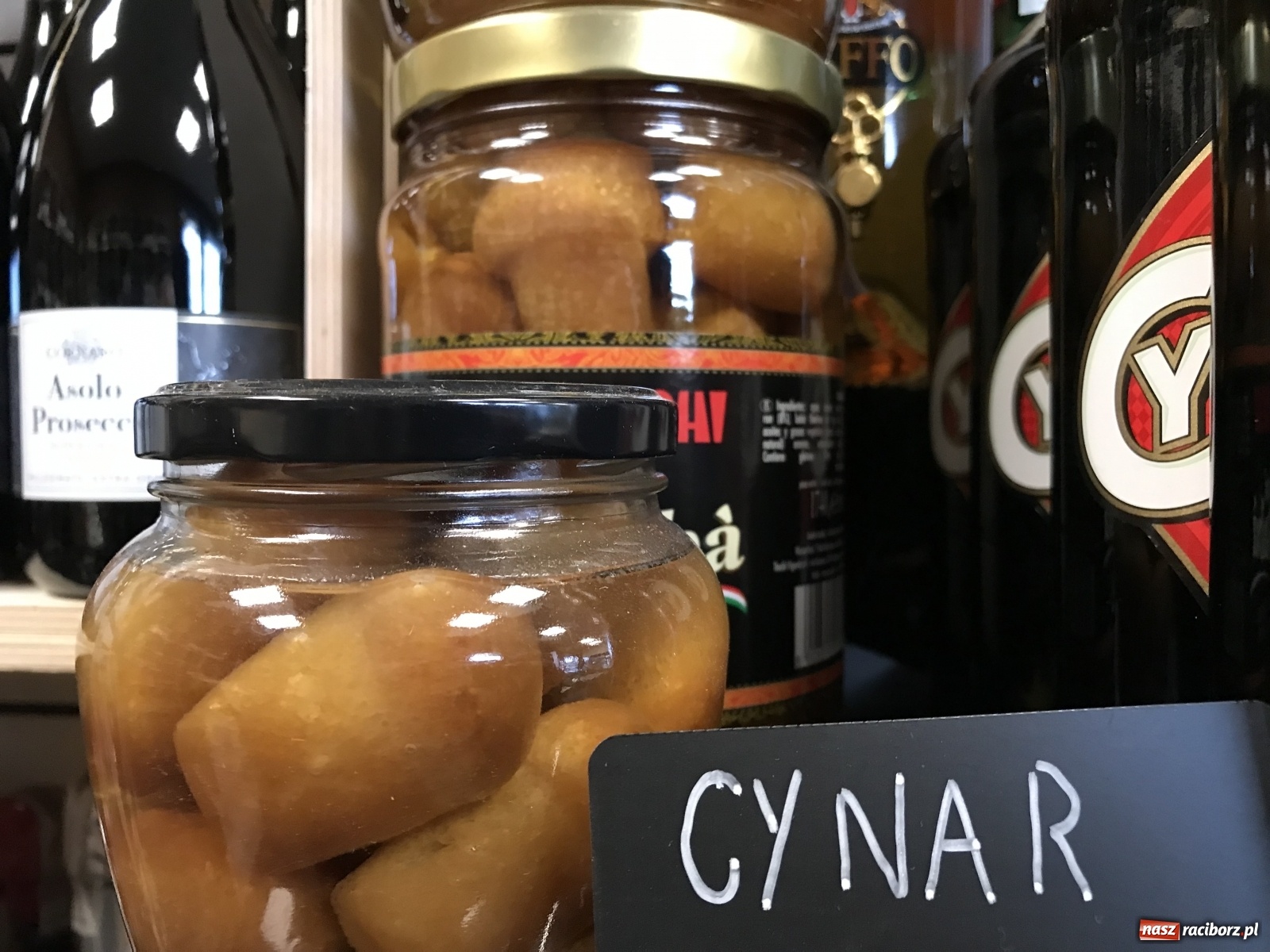 Zdjęcie w galerii na portalu naszraciborz.pl: Kolejne nowości z Italii na półkach raciborskiego sklepu Oliwa i Wino Gelatopiu wiadomości z regionu