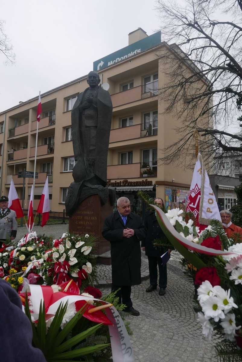 Zdjęcie w galerii na portalu naszraciborz.pl: Medale arcybiskupa Józefa Gawliny wiadomości z regionu