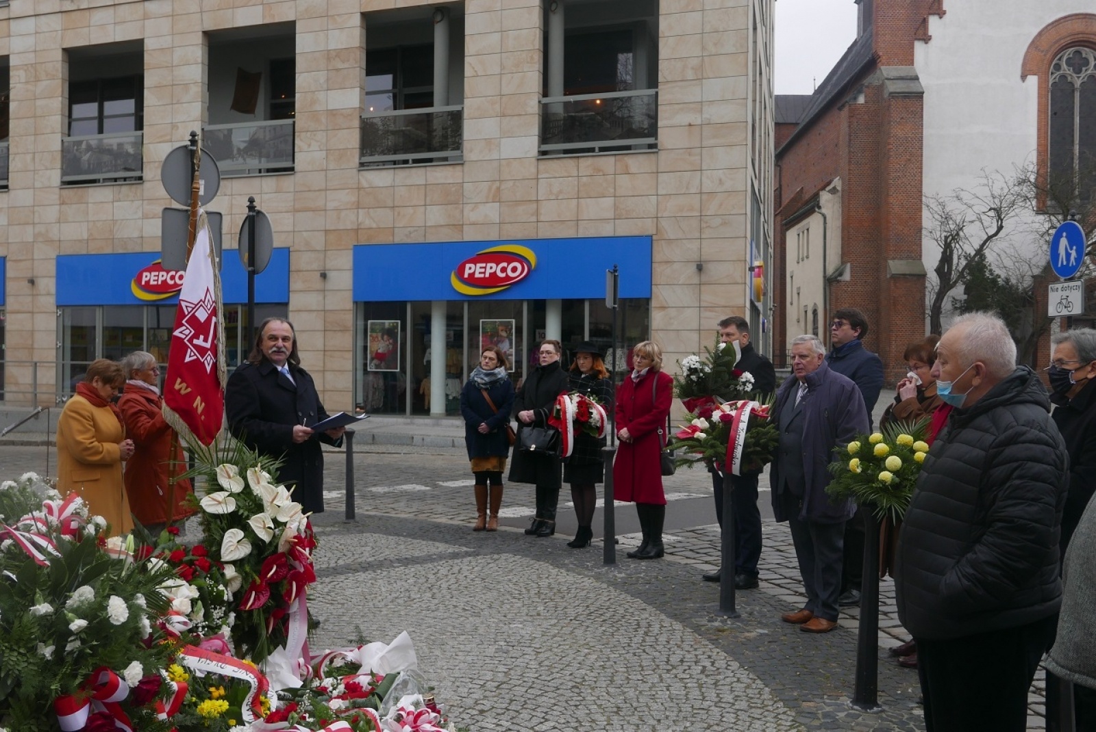 Zdjęcie w galerii na portalu naszraciborz.pl: Medale arcybiskupa Józefa Gawliny wiadomości z regionu