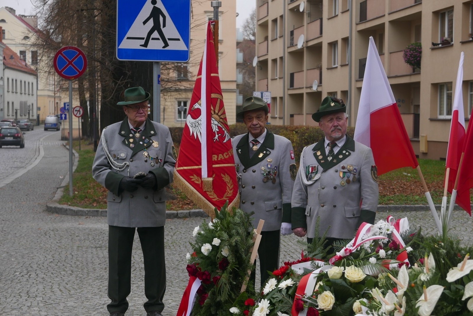 Zdjęcie w galerii na portalu naszraciborz.pl: Medale arcybiskupa Józefa Gawliny wiadomości z regionu