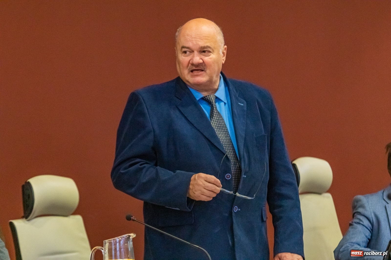 Zdjęcie w galerii na portalu naszraciborz.pl: Żarty, wzburzenie, ignorancja i kolana. Pyskówka na komisji Rady Miasta wiadomości z regionu