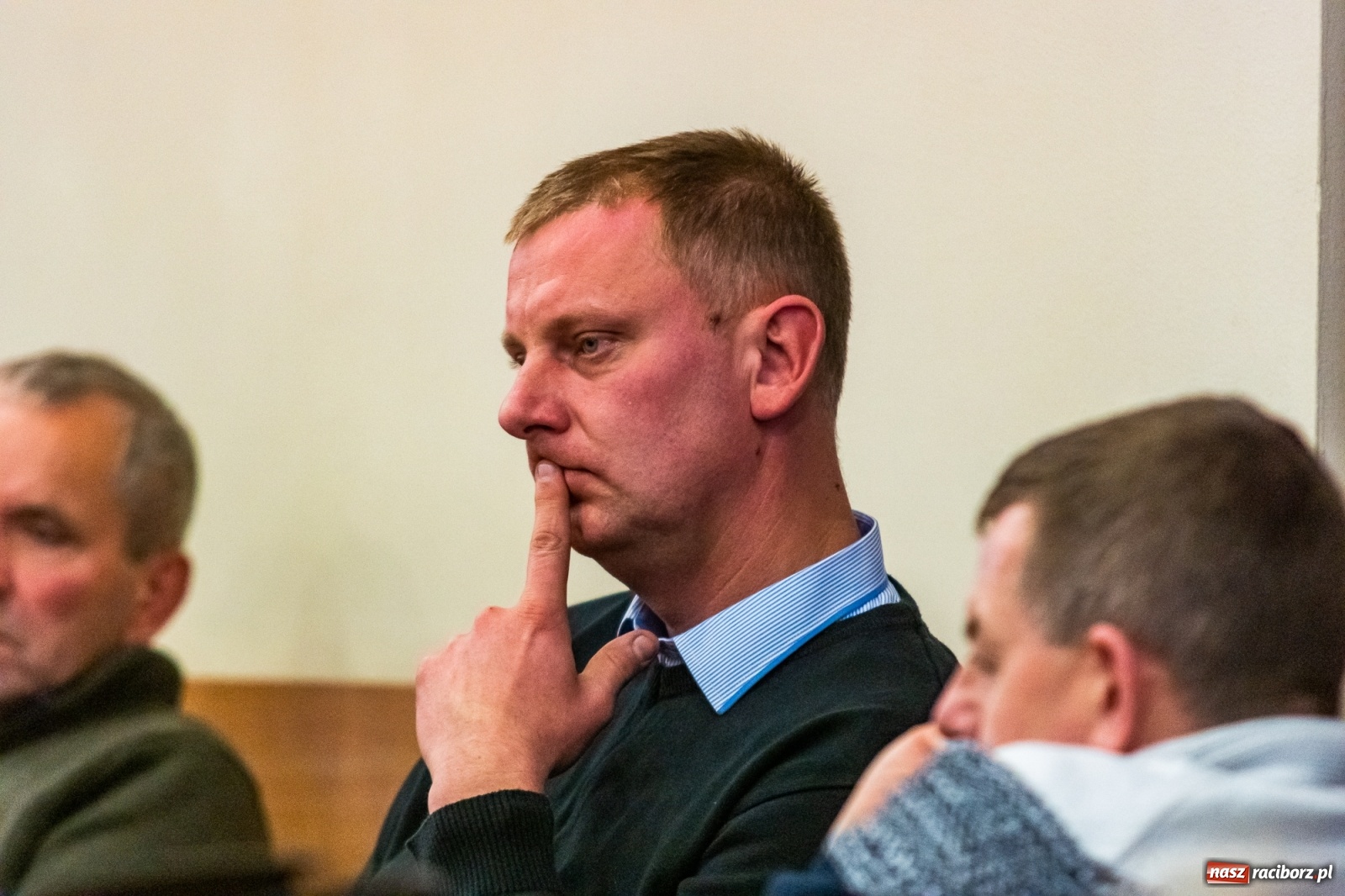 Zdjęcie w galerii na portalu naszraciborz.pl: Żarty, wzburzenie, ignorancja i kolana. Pyskówka na komisji Rady Miasta wiadomości z regionu