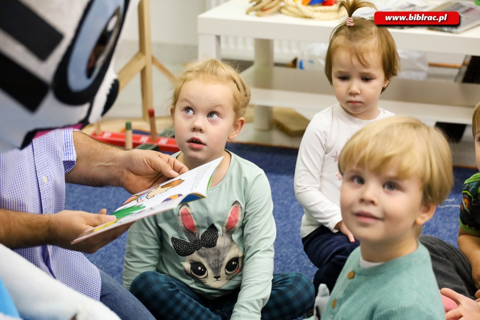 Zdjęcie w galerii na portalu naszraciborz.pl: Kicia Kocia zachwyciła najmłodszych wiadomości z regionu