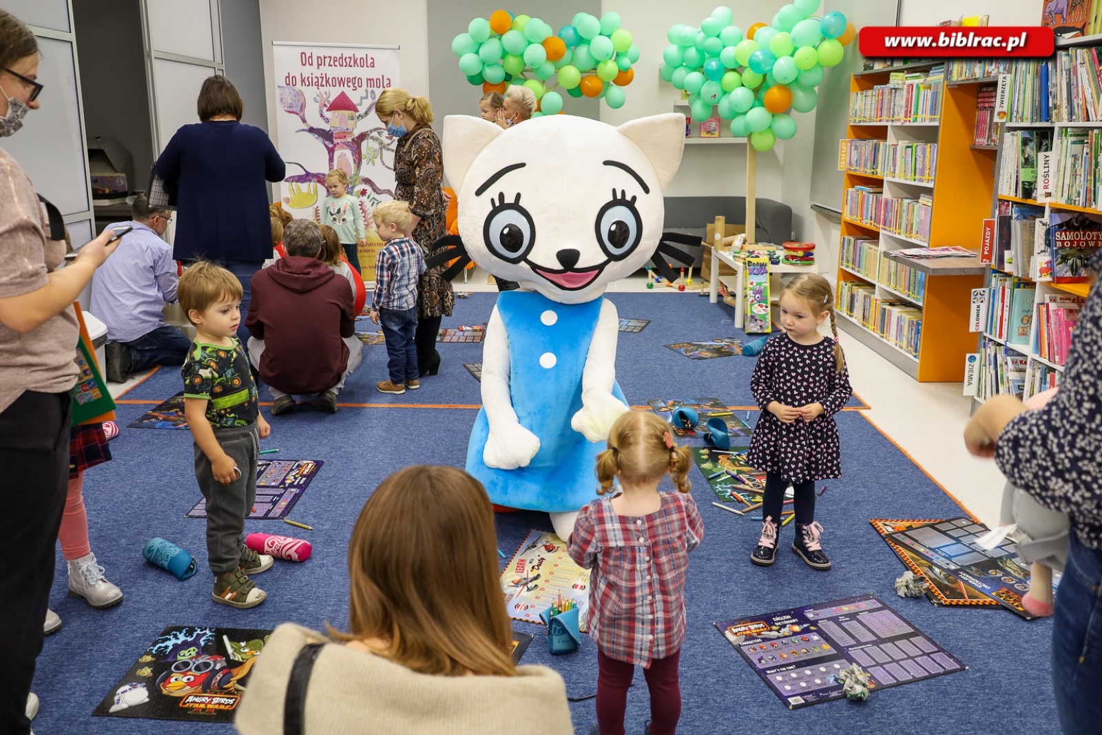 Zdjęcie w galerii na portalu naszraciborz.pl: Kicia Kocia zachwyciła najmłodszych wiadomości z regionu