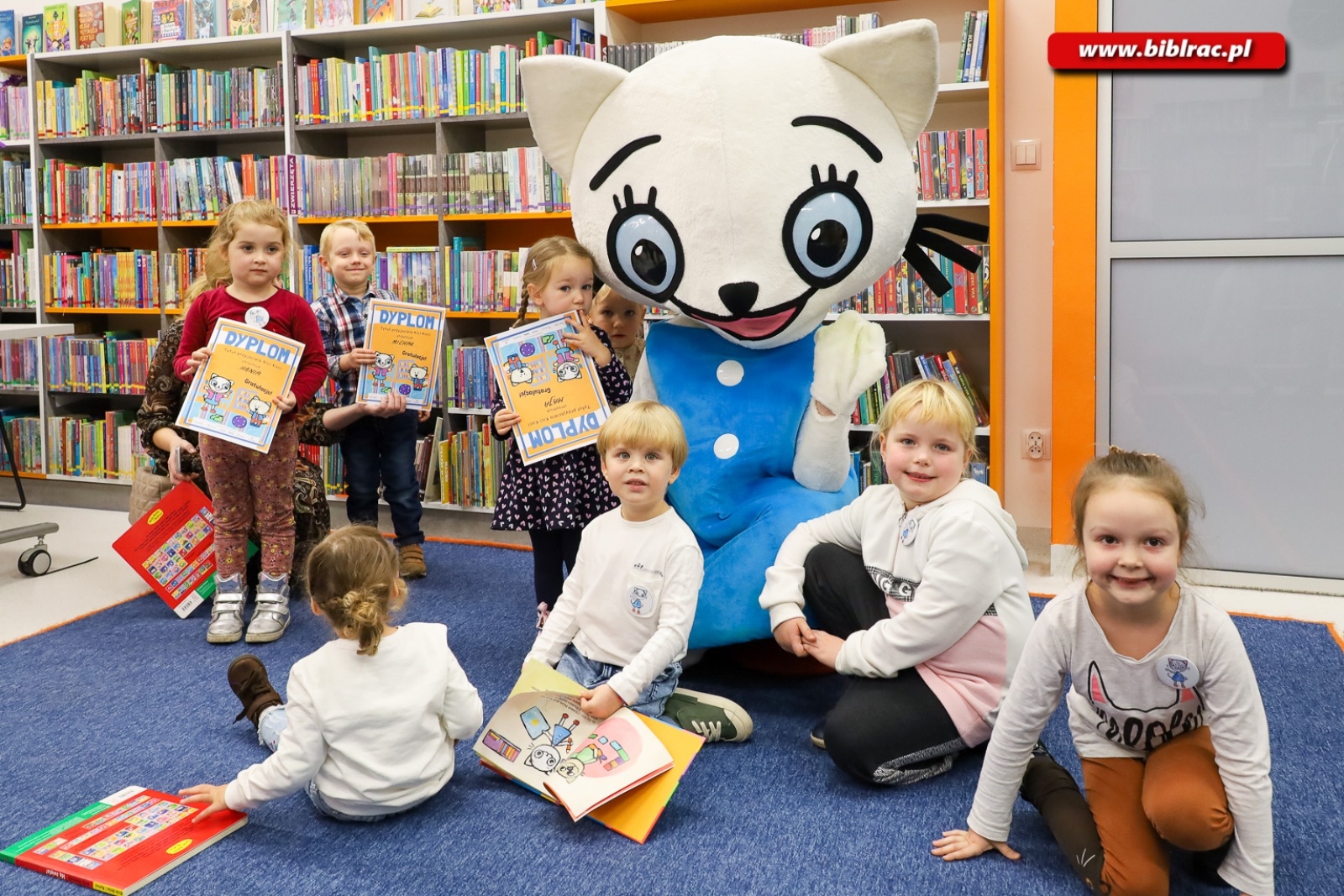 Zdjęcie w galerii na portalu naszraciborz.pl: Kicia Kocia zachwyciła najmłodszych wiadomości z regionu