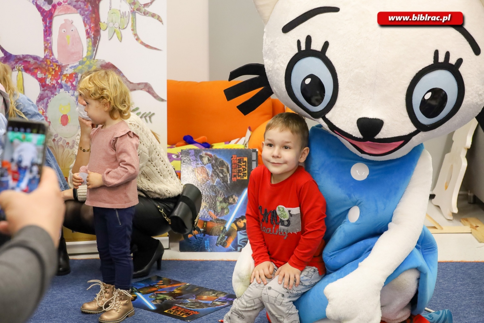 Zdjęcie w galerii na portalu naszraciborz.pl: Kicia Kocia zachwyciła najmłodszych wiadomości z regionu