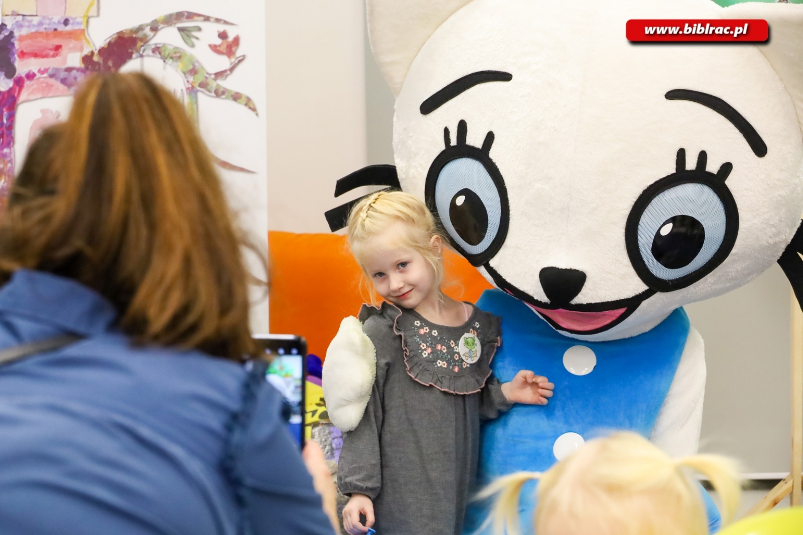 Zdjęcie w galerii na portalu naszraciborz.pl: Kicia Kocia zachwyciła najmłodszych wiadomości z regionu