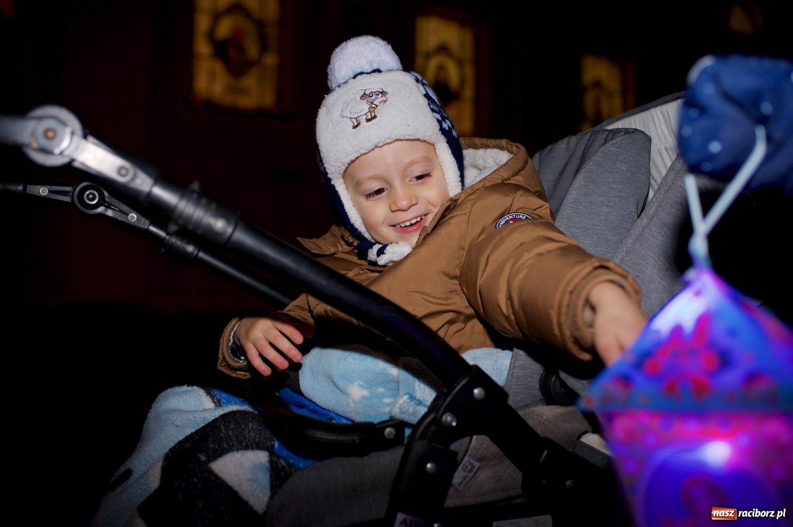 Zdjęcie w galerii na portalu naszraciborz.pl: Wielka radość w Tworkowie. Św. Marcin na koniu i trzysta pysznych rogali wiadomości z regionu