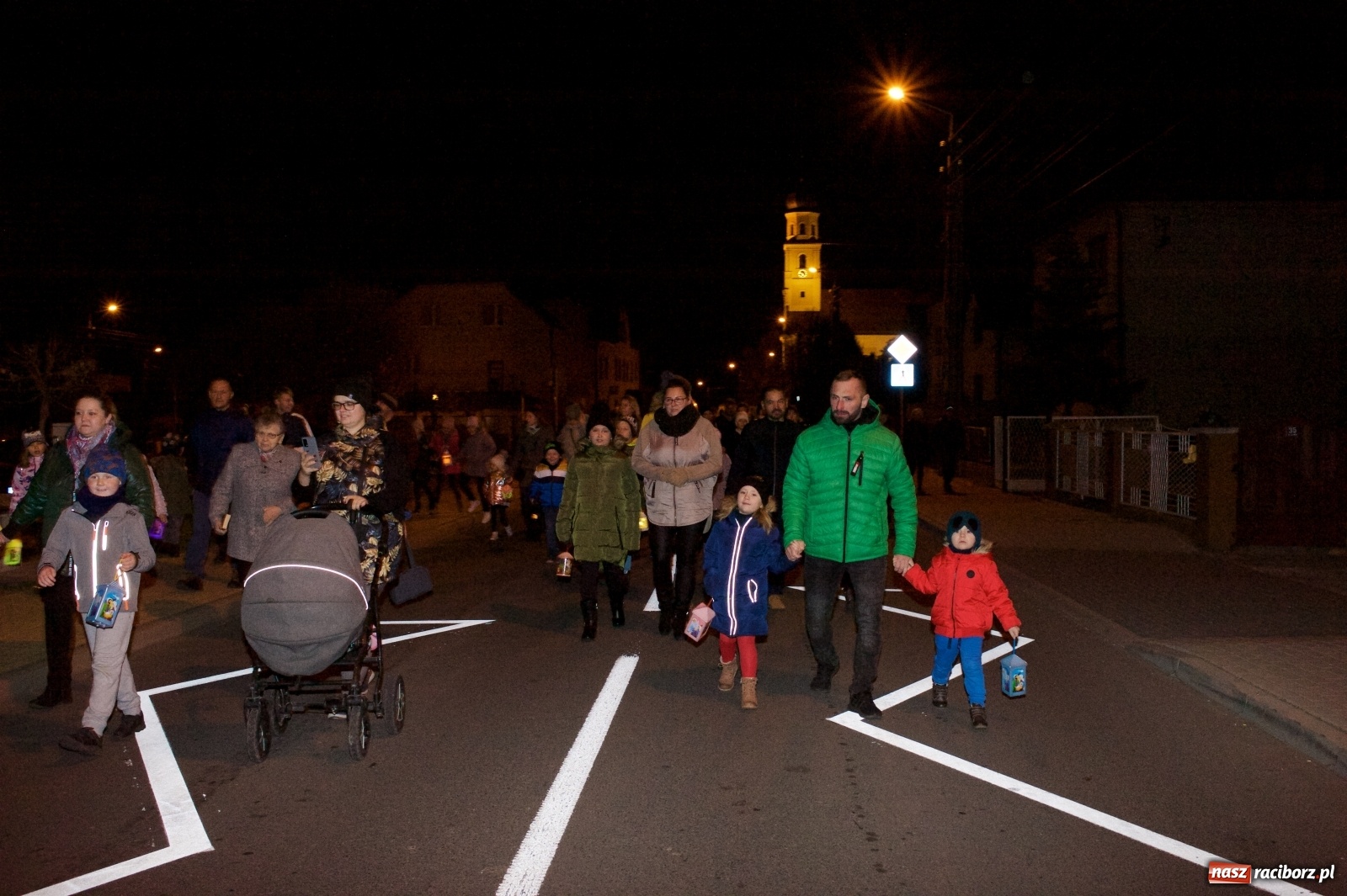 Zdjęcie w galerii na portalu naszraciborz.pl: Wielka radość w Tworkowie. Św. Marcin na koniu i trzysta pysznych rogali wiadomości z regionu
