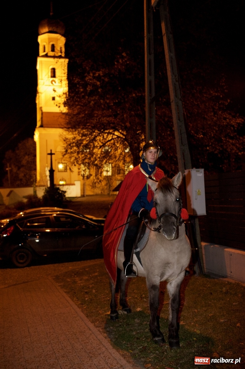 Zdjęcie w galerii na portalu naszraciborz.pl: Wielka radość w Tworkowie. Św. Marcin na koniu i trzysta pysznych rogali wiadomości z regionu