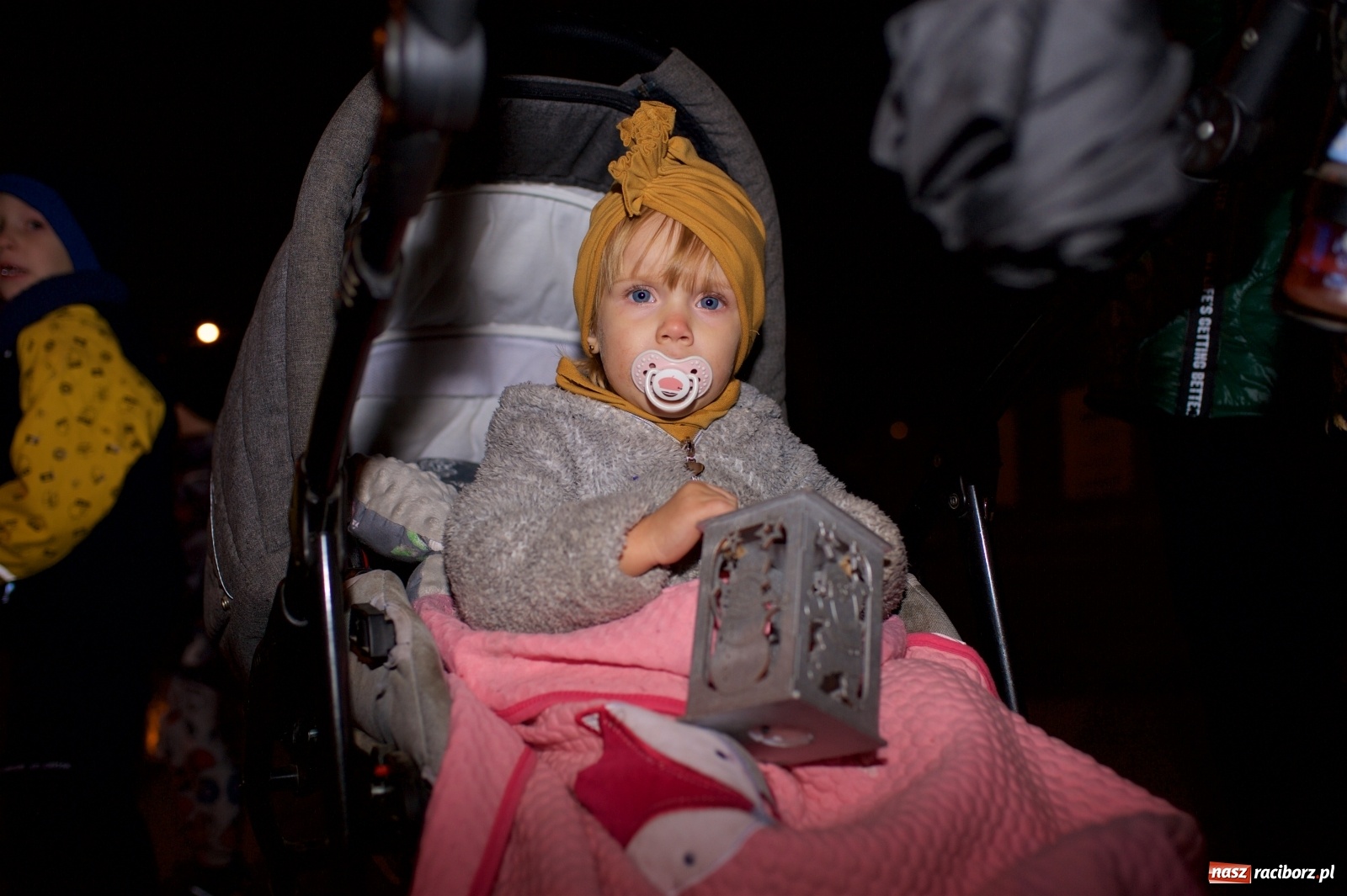 Zdjęcie w galerii na portalu naszraciborz.pl: Wielka radość w Tworkowie. Św. Marcin na koniu i trzysta pysznych rogali wiadomości z regionu