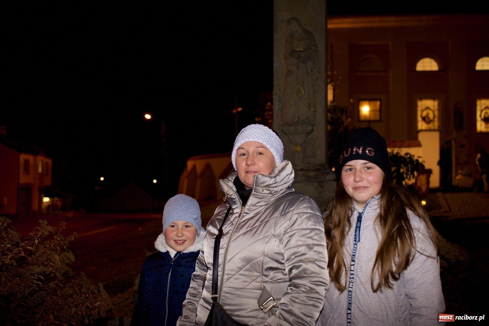 Zdjęcie w galerii na portalu naszraciborz.pl: Wielka radość w Tworkowie. Św. Marcin na koniu i trzysta pysznych rogali wiadomości z regionu