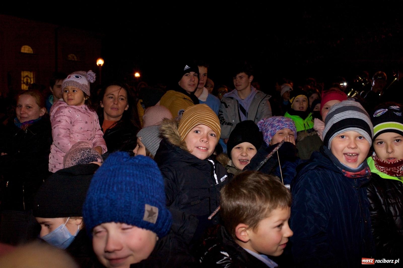 Zdjęcie w galerii na portalu naszraciborz.pl: Wielka radość w Tworkowie. Św. Marcin na koniu i trzysta pysznych rogali wiadomości z regionu