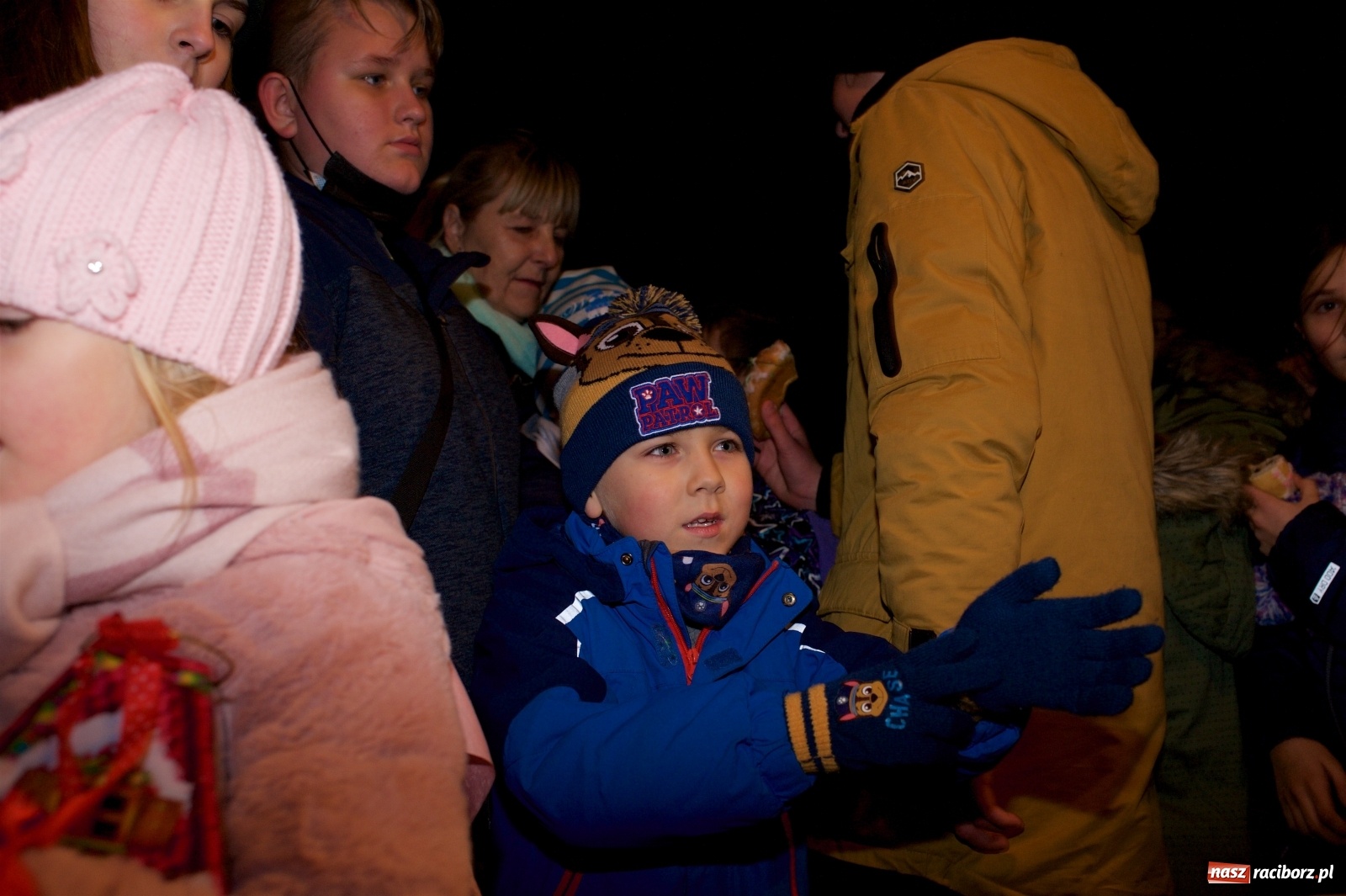 Zdjęcie w galerii na portalu naszraciborz.pl: Wielka radość w Tworkowie. Św. Marcin na koniu i trzysta pysznych rogali wiadomości z regionu