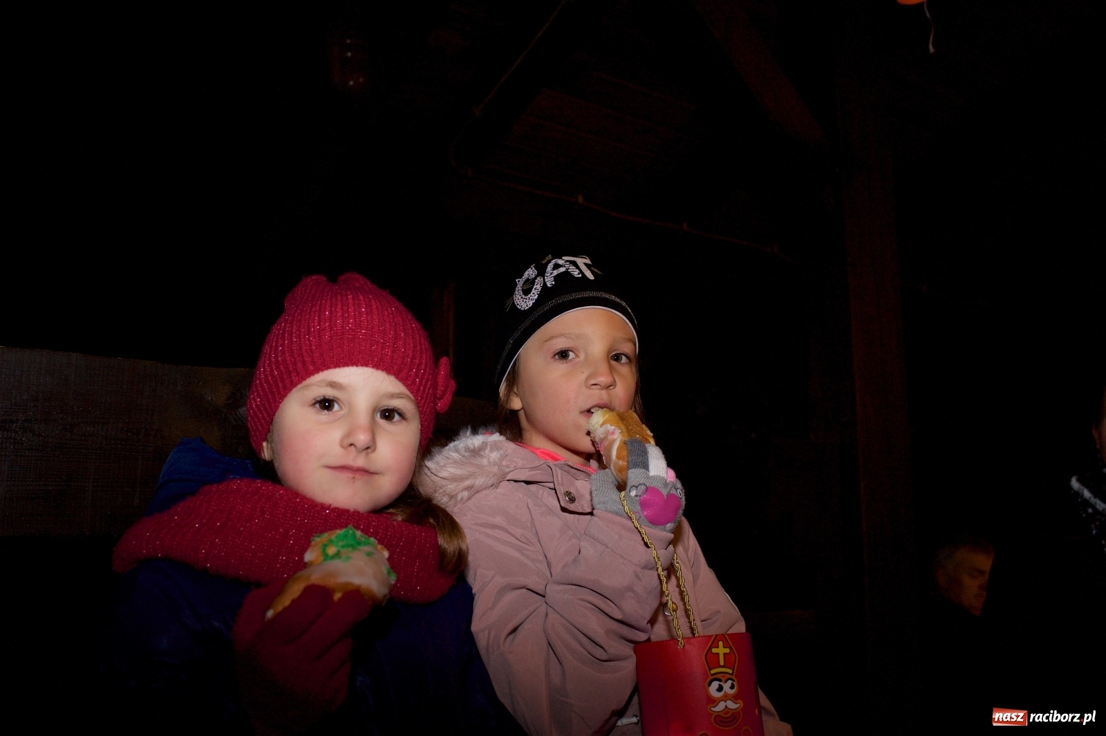 Zdjęcie w galerii na portalu naszraciborz.pl: Wielka radość w Tworkowie. Św. Marcin na koniu i trzysta pysznych rogali wiadomości z regionu