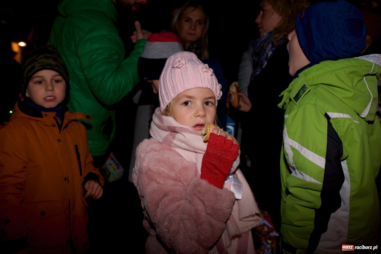 Zdjęcie w galerii na portalu naszraciborz.pl: Wielka radość w Tworkowie. Św. Marcin na koniu i trzysta pysznych rogali wiadomości z regionu
